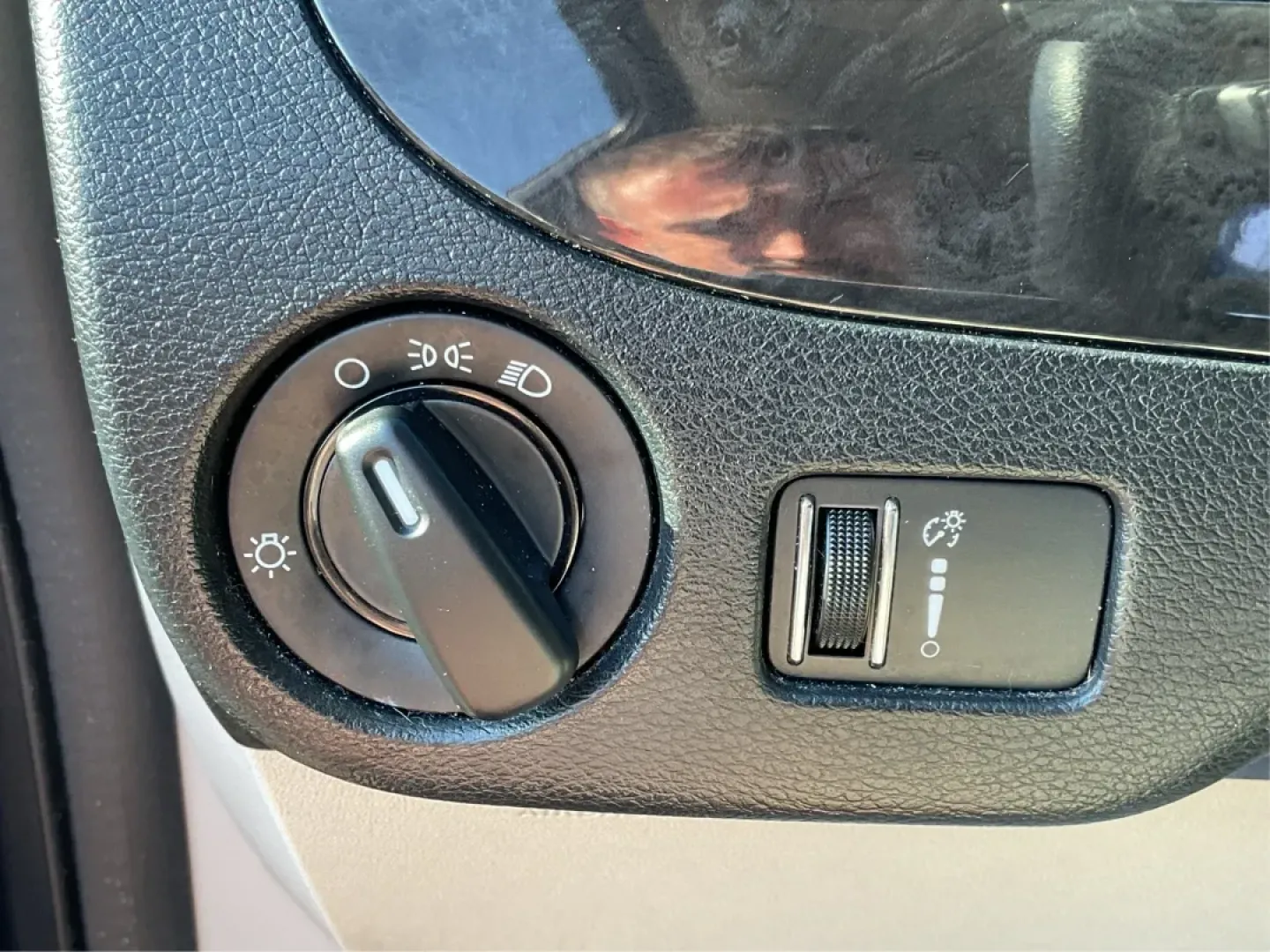 2013 Dodge Grand Caravan SXT (2C4RDGCG8DR) with an Pentastar 3.6L V-6 DOHC engine, located at 1099 N County Rd 25A , Troy, OH, 45373, (937) 908-9800, 40.057079, -84.212883 - **Adventure Awaits: 2013 Dodge Grand Caravan SXT - Perfect for Family Road Trips!**<br /> <br /> Are you ready to elevate your family adventures? The 2013 Dodge Grand Caravan SXT is not just a vehicle; it's a lifestyle changer designed for busy families, weekend explorers, and those who appreciate t - Photo#16