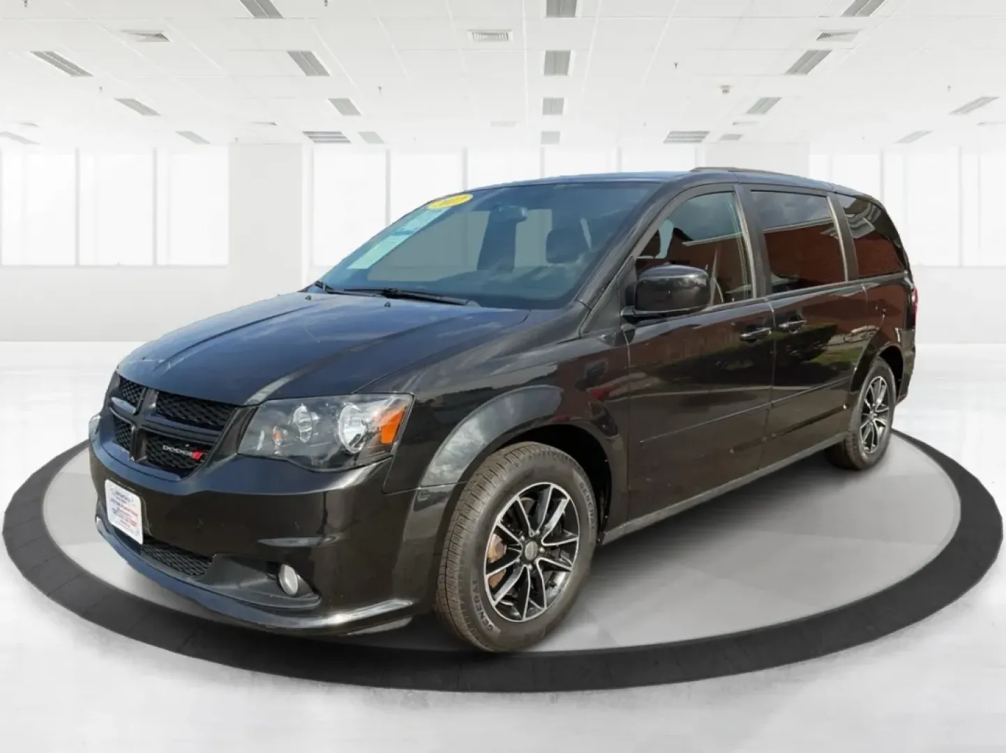 2017 Dodge Grand Caravan GT (2C4RDGEG4HR) with an Pentastar 3.6L V-6 DOHC engine, located at 8750 N County Rd 25A, Piqua, OH, 45356, (937) 908-9800, 40.164391, -84.232513 - Elevate your family's adventures with the perfect vehicle designed for comfort and versatility-the 2017 Dodge Grand Caravan GT, available now at Advantage Car and Credit in Piqua, OH. This spacious passenger van is not just a mode of transport; it's the ideal companion for growing families, weekend - Photo#8