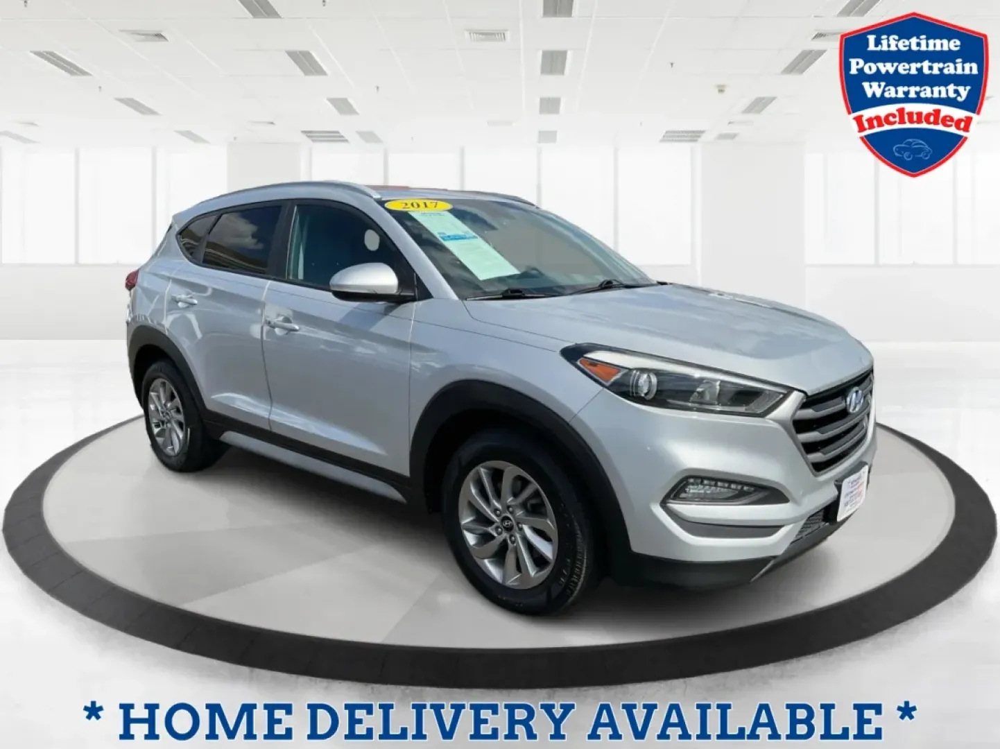2017 Hyundai Tucson SE Plus (KM8J3CA41HU) with an Nu 2L I-4 gasoline direct injection engine, located at 880 E. National Road, Vandalia, OH, 45377, (937) 908-9800, 39.891918, -84.183594 - ### Discover Your Next Adventure with the 2017 Hyundai Tucson SE Plus!<br /> <br /> Are you ready to elevate your road trips and daily commutes? The 2017 Hyundai Tucson SE Plus, now available at Advantage Car and Credit in Vandalia, OH, is the ideal SUV for a lifestyle rich in adventure and comfort. - Photo#0