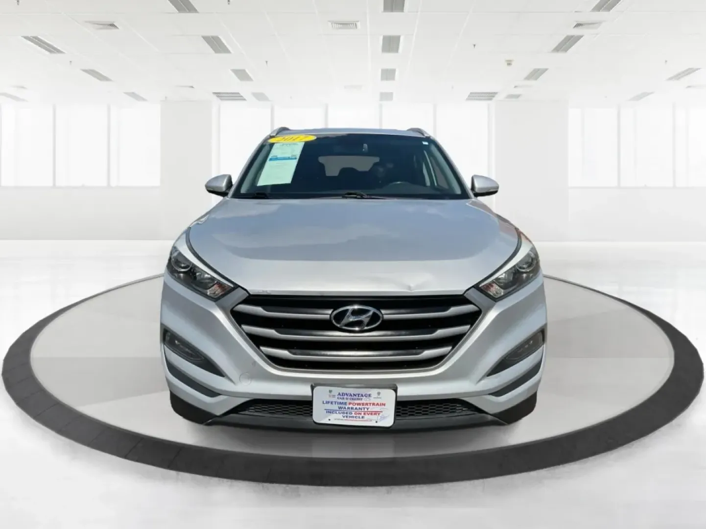 2017 Hyundai Tucson SE Plus (KM8J3CA41HU) with an Nu 2L I-4 gasoline direct injection engine, located at 880 E. National Road, Vandalia, OH, 45377, (937) 908-9800, 39.891918, -84.183594 - ### Discover Your Next Adventure with the 2017 Hyundai Tucson SE Plus!<br /> <br /> Are you ready to elevate your road trips and daily commutes? The 2017 Hyundai Tucson SE Plus, now available at Advantage Car and Credit in Vandalia, OH, is the ideal SUV for a lifestyle rich in adventure and comfort. - Photo#7