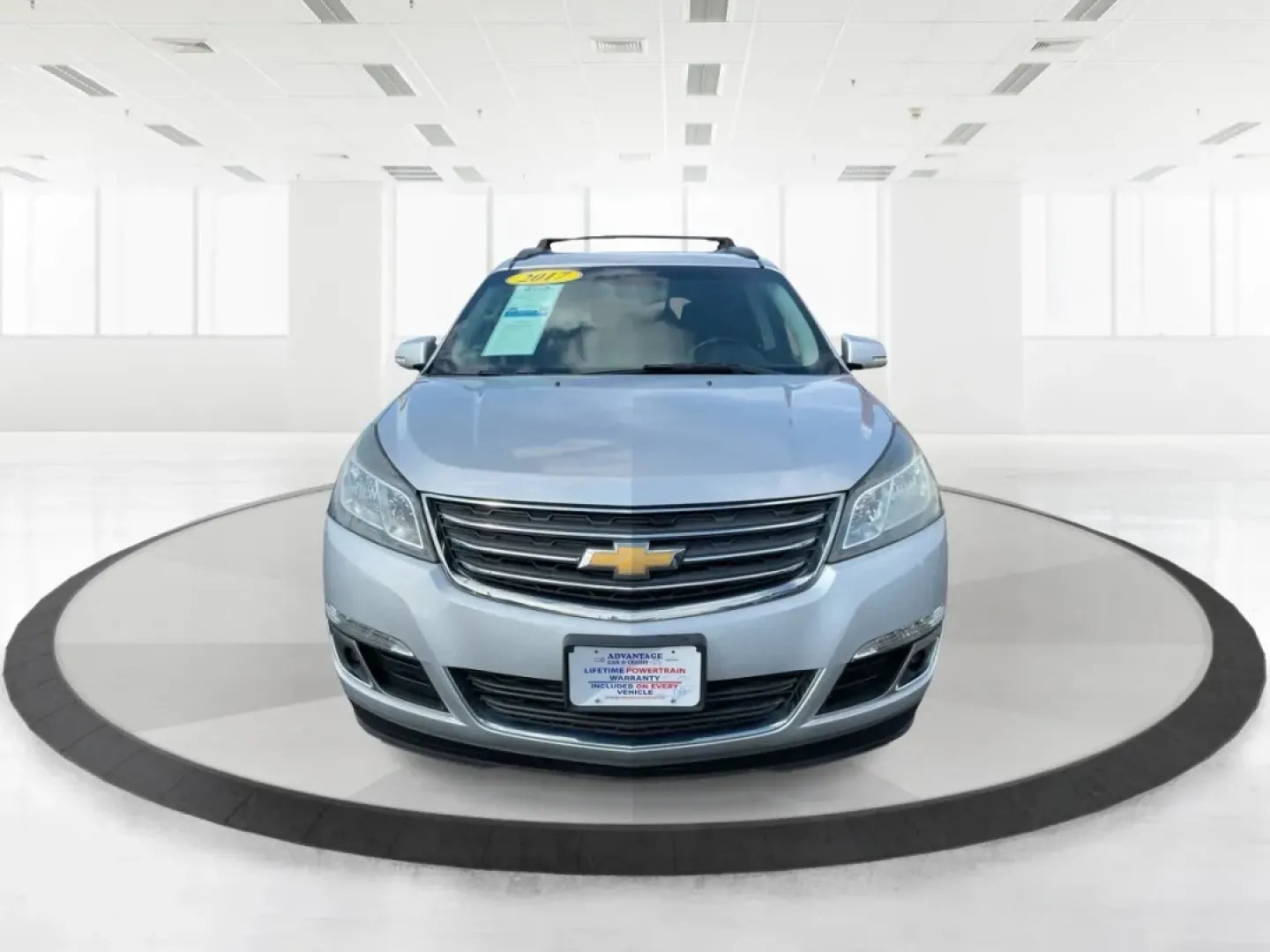 2017 Chevrolet Traverse 1LT (1GNKRGKDXHJ) with an 3.6L V-6 gasoline direct injection engine, located at 880 E. National Road, Vandalia, OH, 45377, (937) 908-9800, 39.891918, -84.183594 - ### Discover Your Next Family Adventure with the 2017 Chevrolet Traverse 1LT at Advantage Car and Credit - Troy!<br /> <br /> Are you searching for a reliable vehicle that can comfortably accommodate your growing family or serve as the perfect companion for weekend getaways? Look no further than the - Photo#5