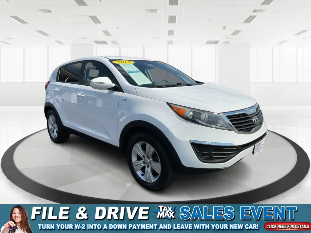 2013 Kia Sportage LX (KNDPBCA26D7) with an 2.4L I-4 DOHC engine, located at 8750 N County Rd 25A, Piqua, OH, 45356, (937) 908-9800, 40.164391, -84.232513 - Experience the ultimate blend of versatility and comfort with this 2013 Kia Sportage LX, perfect for families on the go, urban commuters, or those planning outdoor weekend adventures. This reliable crossover's spacious interior and dynamic performance make it an ideal choice for drivers seeking a de - Photo#0