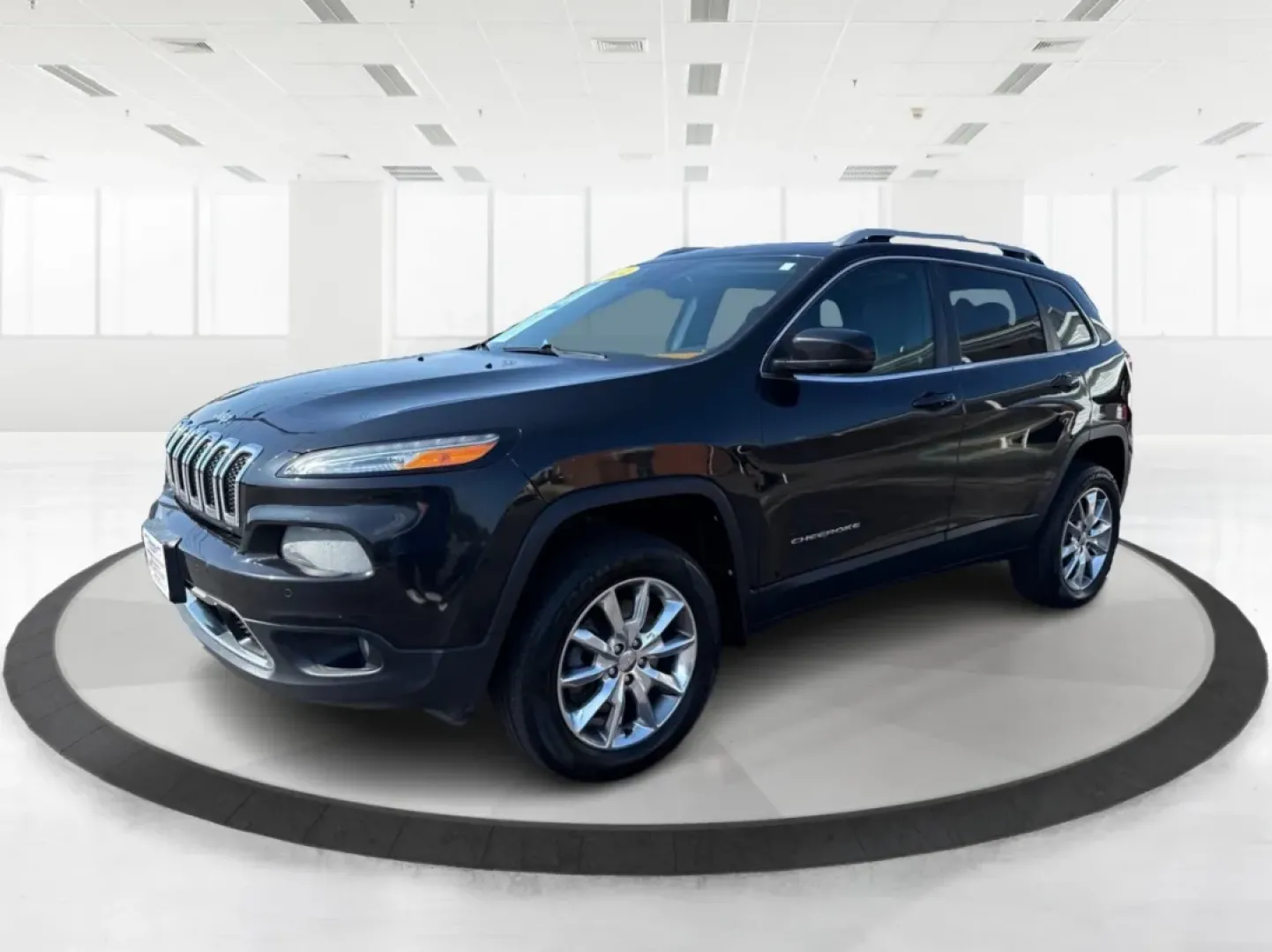 2014 Jeep Cherokee Limited (1C4PJMDS3EW) with an Other engine, located at 1230 East Main St, Xenia, OH, 45385, (937) 908-9800, 39.688026, -83.910172 - ### Explore the Great Outdoors with the 2014 Jeep Cherokee Limited Perfect for Adventurers and Families!<br /> <br /> Are you ready to take your weekend getaways and family road trips to the next level? The 2014 Jeep Cherokee Limited is here to meet your adventurous lifestyle head-on! With its powe - Photo#8