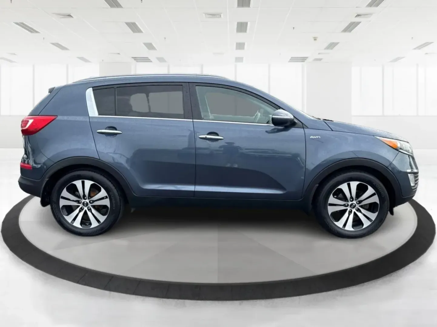 2013 Kia Sportage EX (KNDPCCA24D7) with an 2.4L I-4 DOHC engine, located at 1099 N County Rd 25A , Troy, OH, 45373, (937) 908-9800, 40.057079, -84.212883 - **Discover the Perfect Crossover for Your Active Lifestyle: 2013 Kia Sportage EX at Advantage Car and Credit in Troy, OH!**<br /> <br /> Are you ready to elevate your adventures? The 2013 Kia Sportage EX is a versatile crossover designed for families on the go, weekend warriors, or anyone looking to - Photo#1