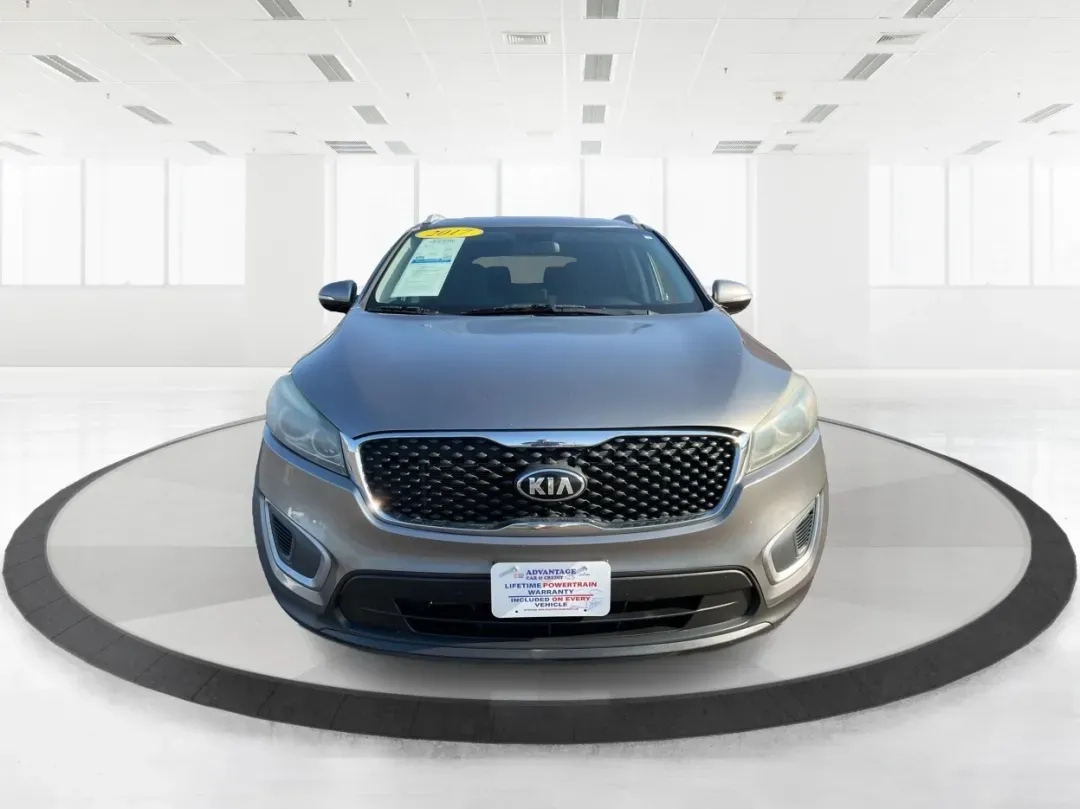 2017 Kia Sorento 3.3L LX (5XYPGDA53HG) with an Lambda II 3.3L V-6 gasoline direct injection engine, located at 1099 N County Rd 25A , Troy, OH, 45373, (937) 908-9800, 40.057079, -84.212883 - **Adventure Awaits in the 2017 Kia Sorento: Your Perfect Family SUV!**<br /> <br /> Are you ready to embark on unforgettable family road trips or weekend getaways? Look no further than the 2017 Kia Sorento, a versatile and comfortable SUV that's perfect for growing families and adventure-seekers ali - Photo#7