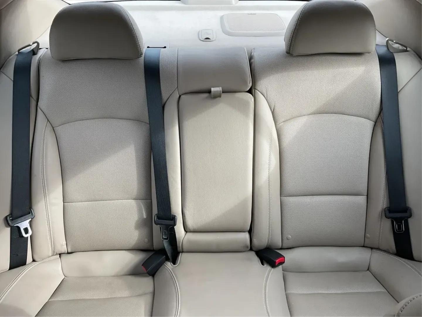 2013 Kia Optima EX (5XXGN4A74DG) with an 2.4L I-4 gasoline direct injection engine, located at 4508 South Dixie Dr, Moraine, OH, 45439, (937) 908-9800, 39.689976, -84.218452 - ### Elevate Your Daily Drive with the 2013 Kia Optima EX at Advantage Car and Credit in Fairborn, OH!<br /> <br /> Are you in search of a reliable sedan that perfectly balances style, comfort, and advanced features? Look no further than the 2013 Kia Optima EX, now available at Advantage Car and Cred - Photo#13