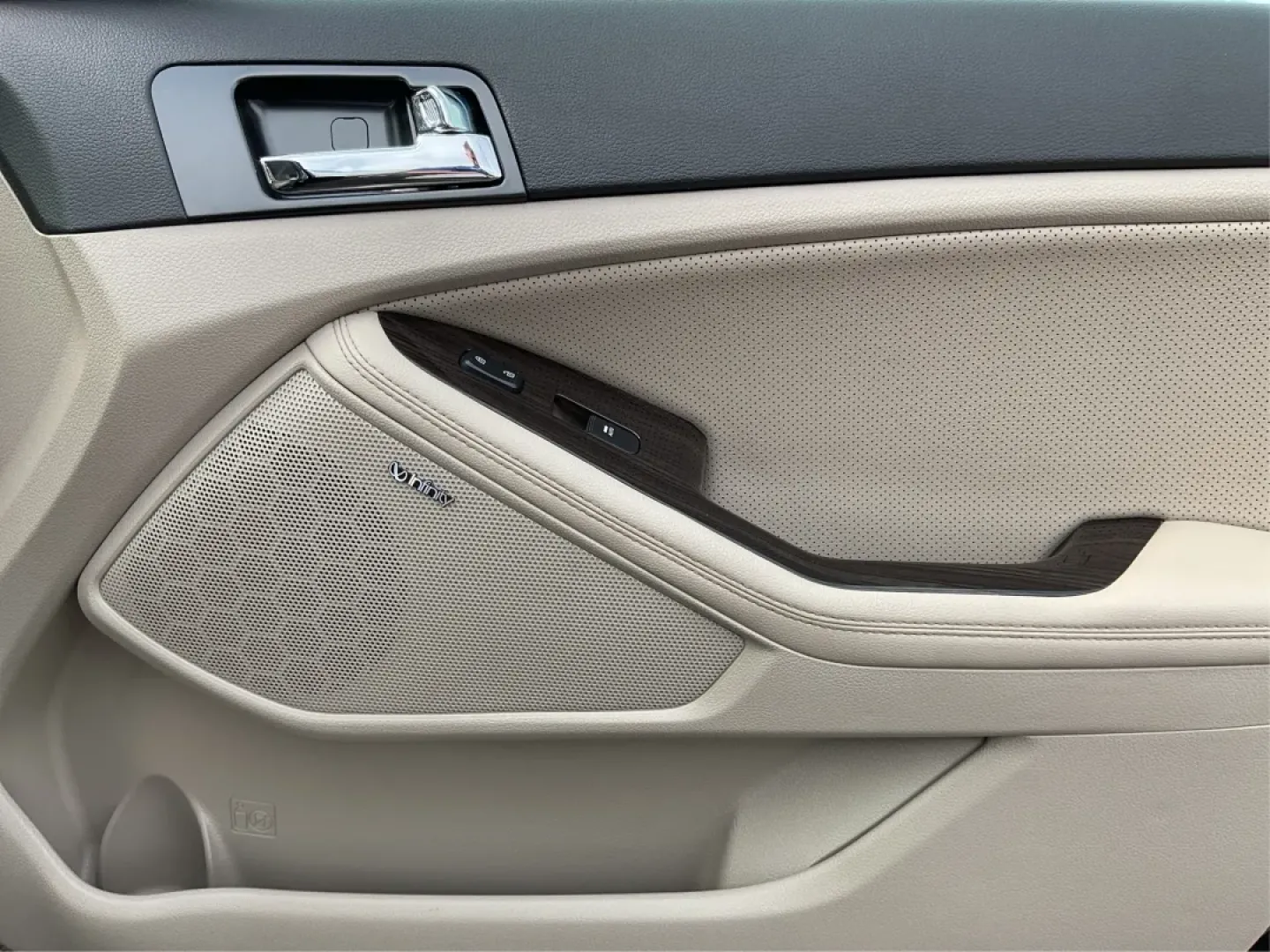 2013 Kia Optima EX (5XXGN4A74DG) with an 2.4L I-4 gasoline direct injection engine, located at 4508 South Dixie Dr, Moraine, OH, 45439, (937) 908-9800, 39.689976, -84.218452 - ### Elevate Your Daily Drive with the 2013 Kia Optima EX at Advantage Car and Credit in Fairborn, OH!<br /> <br /> Are you in search of a reliable sedan that perfectly balances style, comfort, and advanced features? Look no further than the 2013 Kia Optima EX, now available at Advantage Car and Cred - Photo#18