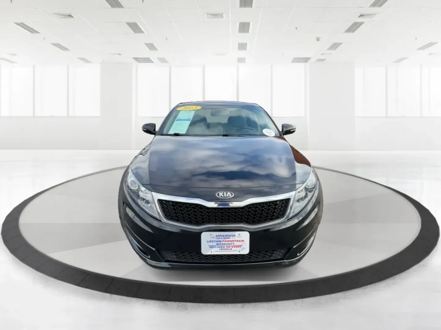 2013 Kia Optima EX (5XXGN4A74DG) with an 2.4L I-4 gasoline direct injection engine, located at 1184 Kauffman Ave, Fairborn, OH, 45324, (937) 908-9800, 39.807072, -84.030914 - ### Elevate Your Daily Drive with the 2013 Kia Optima EX at Advantage Car and Credit in Fairborn, OH!<br /> <br /> Are you in search of a reliable sedan that perfectly balances style, comfort, and advanced features? Look no further than the 2013 Kia Optima EX, now available at Advantage Car and Cred - Photo#7