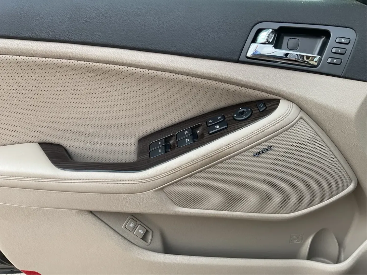 2013 Kia Optima EX (5XXGN4A74DG) with an 2.4L I-4 gasoline direct injection engine, located at 1184 Kauffman Ave, Fairborn, OH, 45324, (937) 908-9800, 39.807072, -84.030914 - ### Elevate Your Daily Drive with the 2013 Kia Optima EX at Advantage Car and Credit in Fairborn, OH!<br /> <br /> Are you in search of a reliable sedan that perfectly balances style, comfort, and advanced features? Look no further than the 2013 Kia Optima EX, now available at Advantage Car and Cred - Photo#17