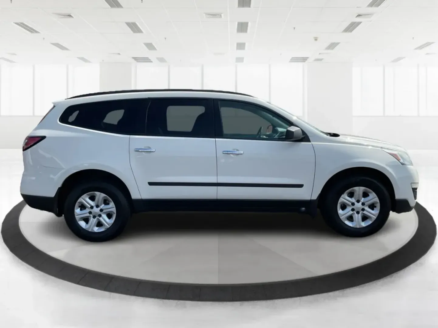 2014 Chevrolet Traverse LS (1GNKVFEDXEJ) with an 3.6L V-6 gasoline direct injection engine, located at 401 Woodman Dr, Riverside, OH, 45431, (937) 908-9800, 39.760899, -84.123421 - **Adventure Awaits with This 2014 Chevrolet Traverse LS at Advantage Car and Credit - Riverside!**<br /> <br /> Are you ready to elevate your family road trips or weekend adventures? Introducing the 2014 Chevrolet Traverse LS-a versatile SUV designed with comfort, safety, and style in mind. This rug - Photo#1