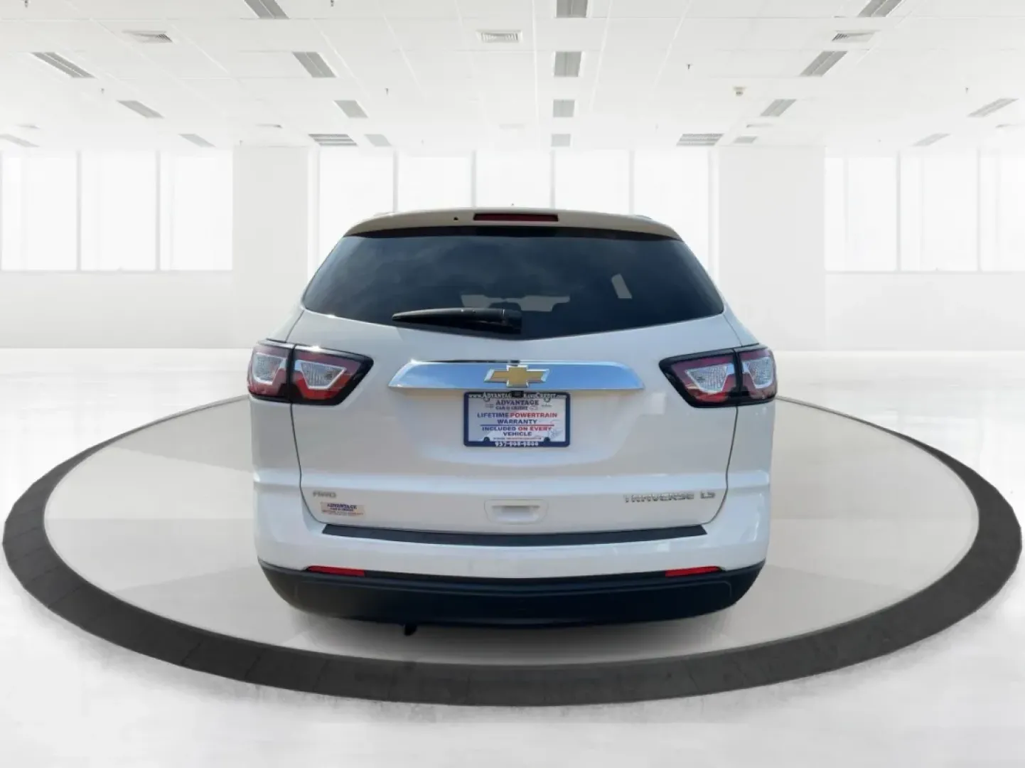 2014 Chevrolet Traverse LS (1GNKVFEDXEJ) with an 3.6L V-6 gasoline direct injection engine, located at 401 Woodman Dr, Riverside, OH, 45431, (937) 908-9800, 39.760899, -84.123421 - **Adventure Awaits with This 2014 Chevrolet Traverse LS at Advantage Car and Credit - Riverside!**<br /> <br /> Are you ready to elevate your family road trips or weekend adventures? Introducing the 2014 Chevrolet Traverse LS-a versatile SUV designed with comfort, safety, and style in mind. This rug - Photo#3