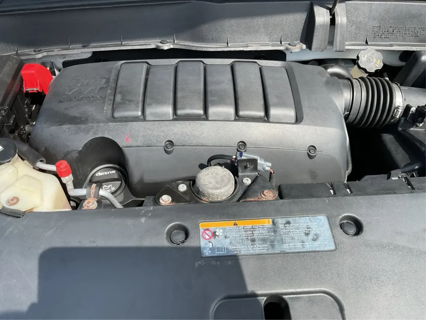 2014 Chevrolet Traverse LS (1GNKVFEDXEJ) with an 3.6L V-6 gasoline direct injection engine, located at 401 Woodman Dr, Riverside, OH, 45431, (937) 908-9800, 39.760899, -84.123421 - **Adventure Awaits with This 2014 Chevrolet Traverse LS at Advantage Car and Credit - Riverside!**<br /> <br /> Are you ready to elevate your family road trips or weekend adventures? Introducing the 2014 Chevrolet Traverse LS-a versatile SUV designed with comfort, safety, and style in mind. This rug - Photo#11