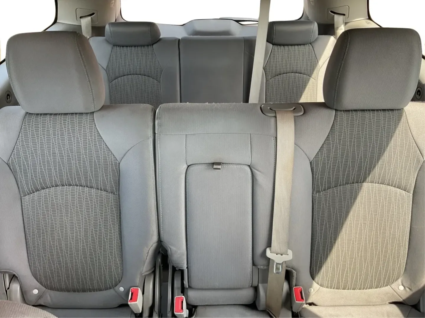 2014 Chevrolet Traverse LS (1GNKVFEDXEJ) with an 3.6L V-6 gasoline direct injection engine, located at 401 Woodman Dr, Riverside, OH, 45431, (937) 908-9800, 39.760899, -84.123421 - **Adventure Awaits with This 2014 Chevrolet Traverse LS at Advantage Car and Credit - Riverside!**<br /> <br /> Are you ready to elevate your family road trips or weekend adventures? Introducing the 2014 Chevrolet Traverse LS-a versatile SUV designed with comfort, safety, and style in mind. This rug - Photo#14