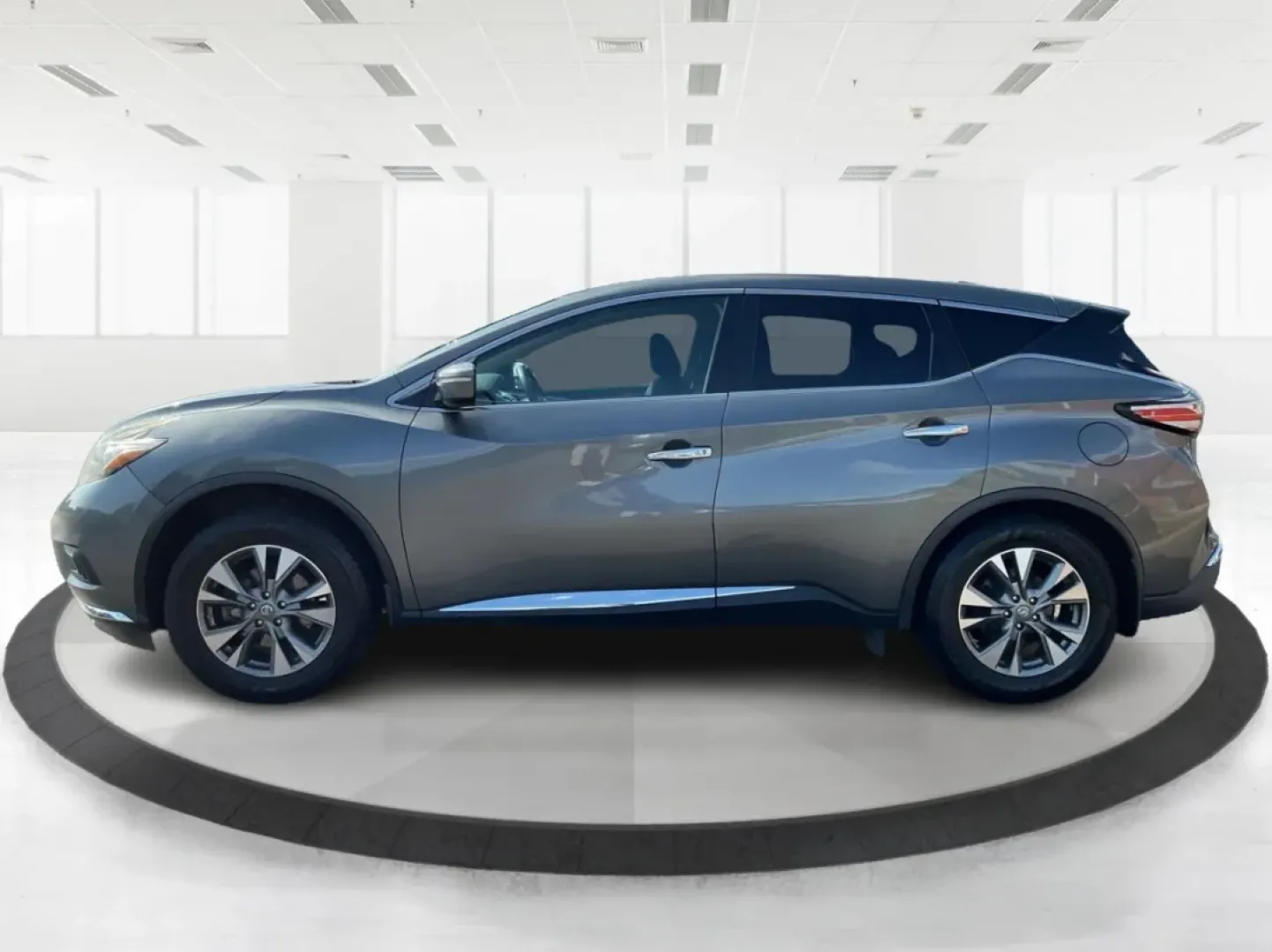 2015 Nissan Murano S (5N1AZ2MH0FN) with an 3.5L V-6 DOHC engine, located at 1951 S Dayton Lakeview Rd., New Carlisle, OH, 45344, (937) 908-9800, 39.890999, -84.050255 - **Unleash Your Adventures with the 2015 Nissan Murano Ideal for Growing Families and Weekend Explorers!**<br /> <br /> Are you ready to elevate your family outings or weekend adventures? Look no further than the stunning **2015 Nissan Murano** available at **Advantage Car and Credit**, your trusted - Photo#5