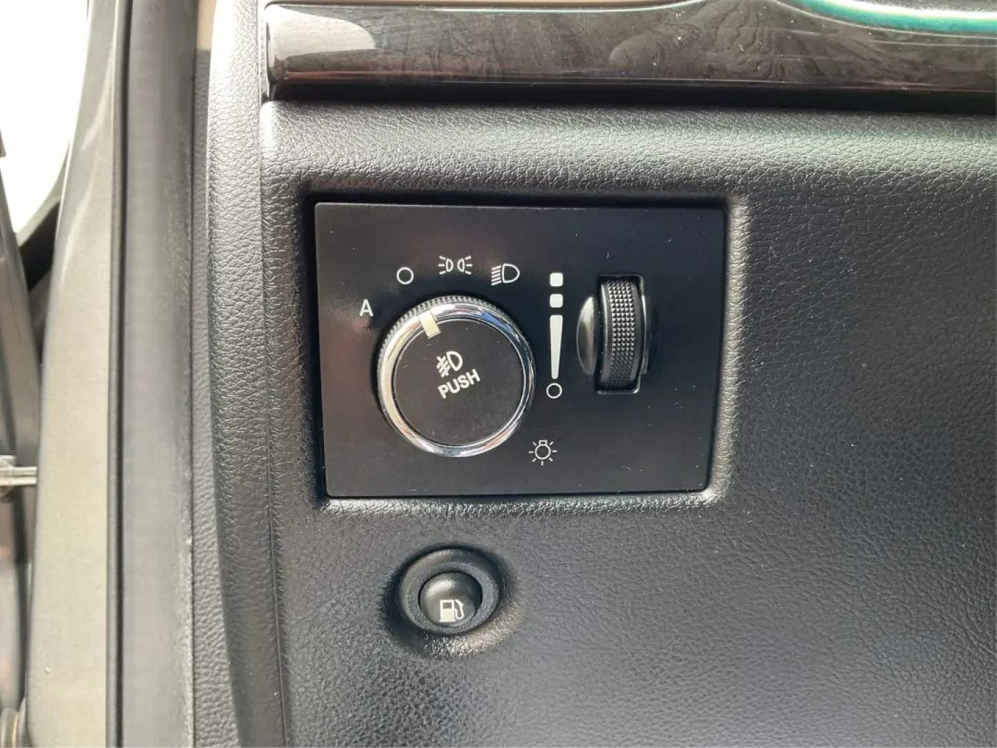 2012 Jeep Grand Cherokee Laredo (1C4RJFAG2CC) with an Other engine, located at 8750 N County Rd 25A, Piqua, OH, 45356, (937) 908-9800, 40.164391, -84.232513 - ### Discover Adventure with the 2012 Jeep Grand Cherokee Laredo at Advantage Car and Credit - Piqua<br /> <br /> Are you ready to tackle your next adventure, whether it's a weekend getaway or daily commutes through Piqua's scenic routes? The 2012 Jeep Grand Cherokee Laredo is the perfect SUV for tho - Photo#17