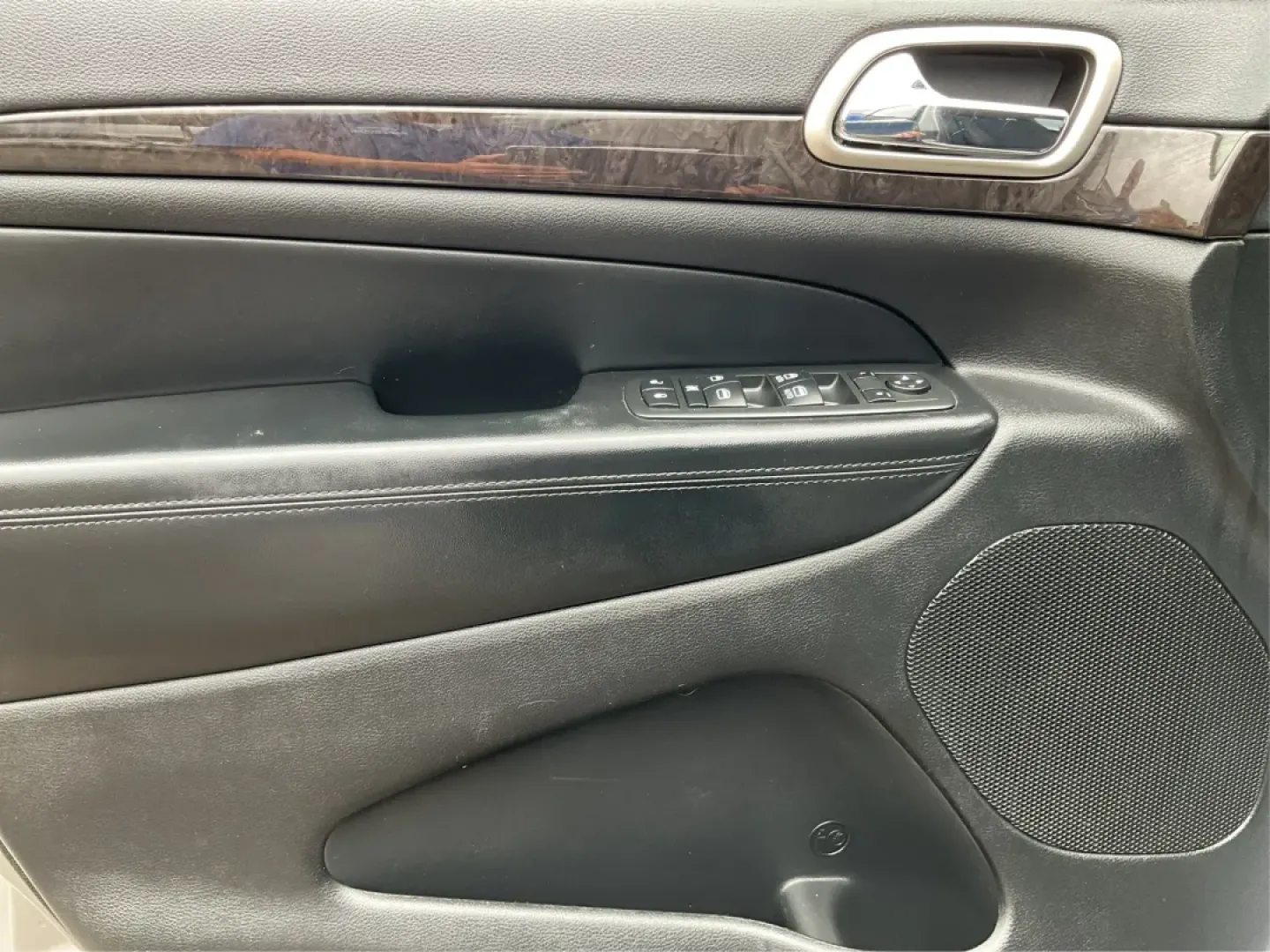 2012 Jeep Grand Cherokee Laredo (1C4RJFAG2CC) with an Other engine, located at 8750 N County Rd 25A, Piqua, OH, 45356, (937) 908-9800, 40.164391, -84.232513 - ### Discover Adventure with the 2012 Jeep Grand Cherokee Laredo at Advantage Car and Credit - Piqua<br /> <br /> Are you ready to tackle your next adventure, whether it's a weekend getaway or daily commutes through Piqua's scenic routes? The 2012 Jeep Grand Cherokee Laredo is the perfect SUV for tho - Photo#19
