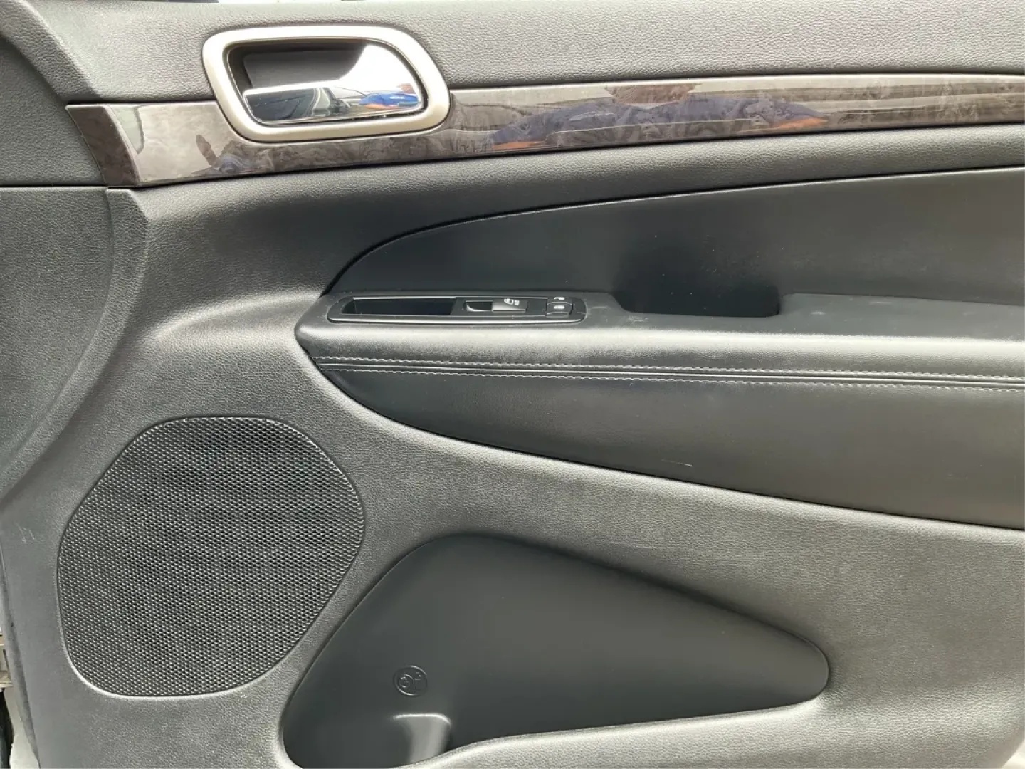2012 Jeep Grand Cherokee Laredo (1C4RJFAG2CC) with an Other engine, located at 8750 N County Rd 25A, Piqua, OH, 45356, (937) 908-9800, 40.164391, -84.232513 - ### Discover Adventure with the 2012 Jeep Grand Cherokee Laredo at Advantage Car and Credit - Piqua<br /> <br /> Are you ready to tackle your next adventure, whether it's a weekend getaway or daily commutes through Piqua's scenic routes? The 2012 Jeep Grand Cherokee Laredo is the perfect SUV for tho - Photo#20