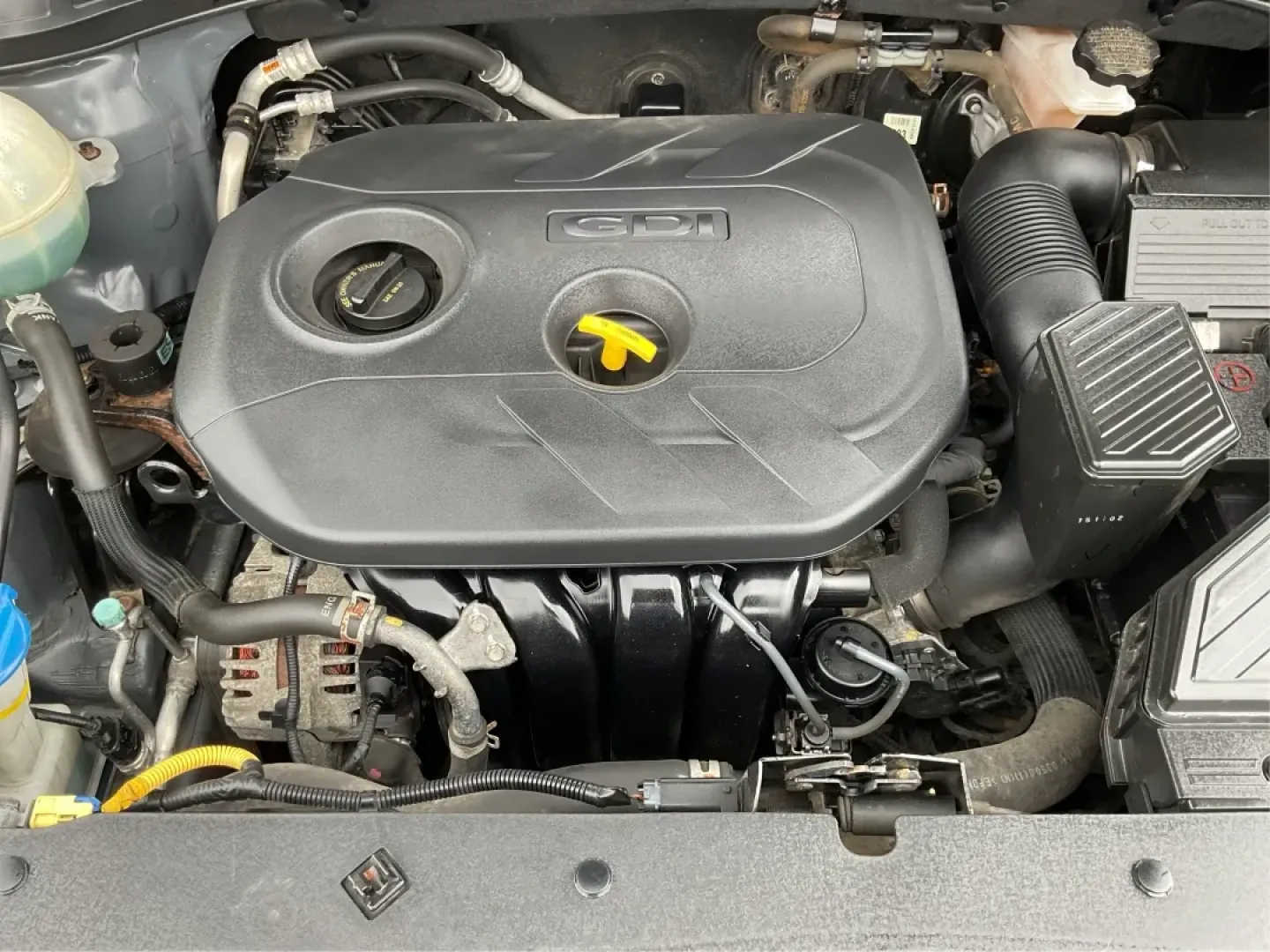 2016 Hyundai Tucson SE (KM8J3CA48GU) with an Nu 2L I-4 gasoline direct injection engine, located at 4508 South Dixie Dr, Moraine, OH, 45439, (937) 908-9800, 39.689976, -84.218452 - Are you ready to embrace a new lifestyle that combines adventure and daily practicality? Look no further than the 2016 Hyundai Tucson SE, available now at Advantage Car and Credit in Moraine, OH. Whether you're a growing family in search of a reliable SUV, a commuter requiring a dependable ride, or - Photo#11