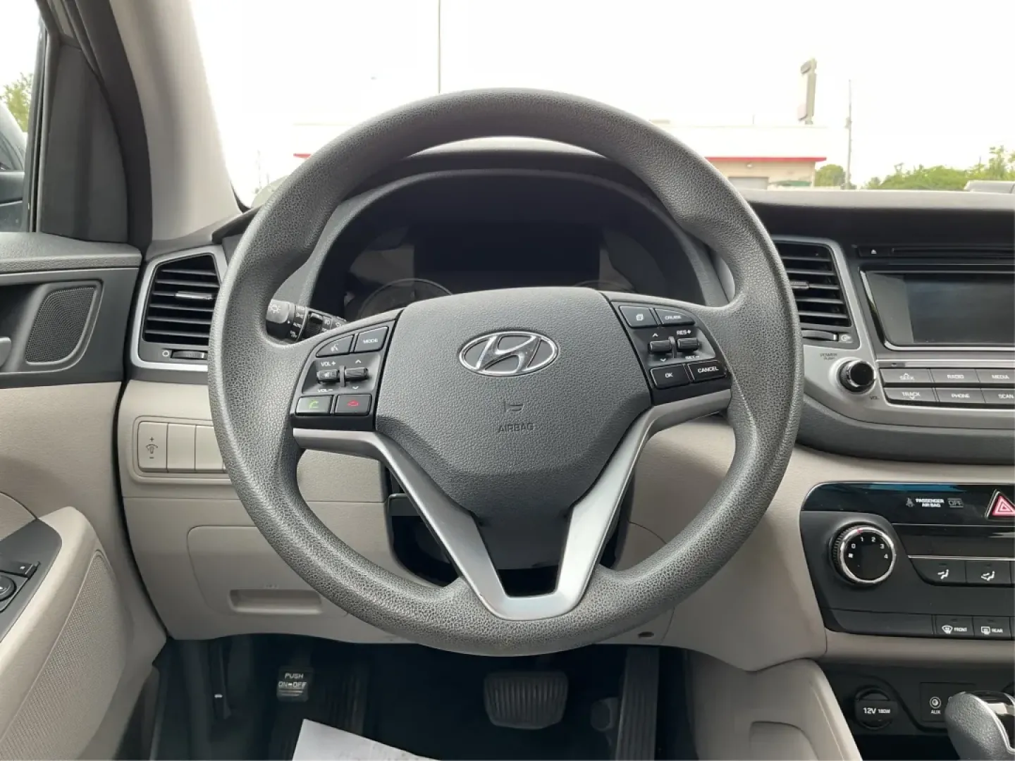 2016 Hyundai Tucson SE (KM8J3CA48GU) with an Nu 2L I-4 gasoline direct injection engine, located at 4508 South Dixie Dr, Moraine, OH, 45439, (937) 908-9800, 39.689976, -84.218452 - Are you ready to embrace a new lifestyle that combines adventure and daily practicality? Look no further than the 2016 Hyundai Tucson SE, available now at Advantage Car and Credit in Moraine, OH. Whether you're a growing family in search of a reliable SUV, a commuter requiring a dependable ride, or - Photo#16