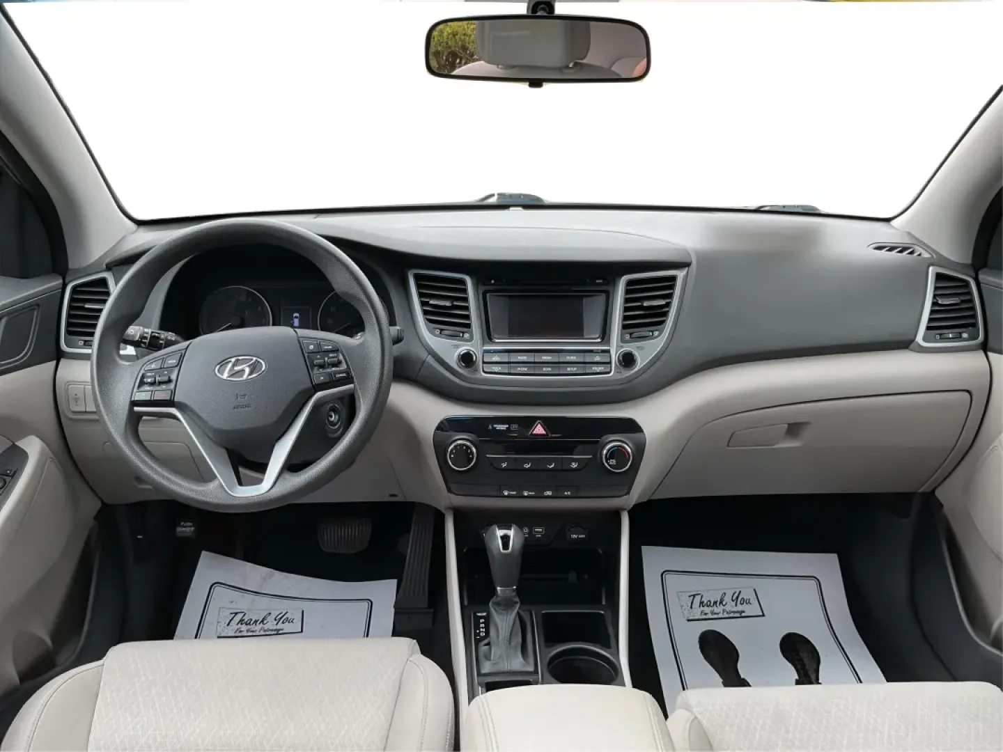 2016 Hyundai Tucson SE (KM8J3CA48GU) with an Nu 2L I-4 gasoline direct injection engine, located at 4508 South Dixie Dr, Moraine, OH, 45439, (937) 908-9800, 39.689976, -84.218452 - Are you ready to embrace a new lifestyle that combines adventure and daily practicality? Look no further than the 2016 Hyundai Tucson SE, available now at Advantage Car and Credit in Moraine, OH. Whether you're a growing family in search of a reliable SUV, a commuter requiring a dependable ride, or - Photo#20