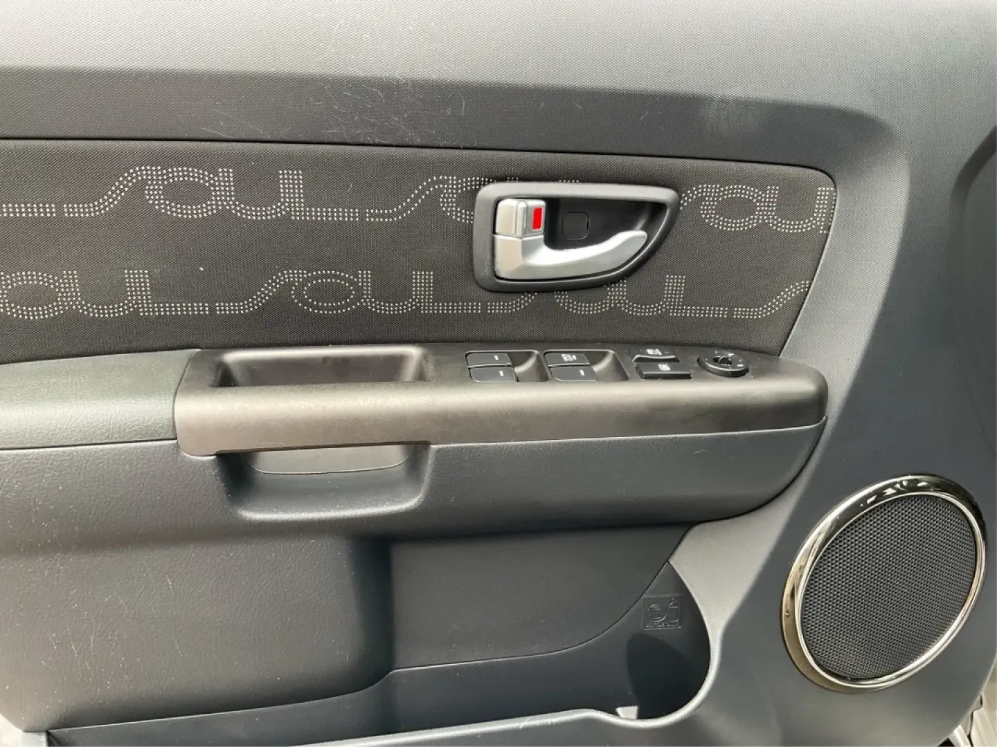 2013 Kia Soul + (KNDJT2A6XD7) with an 2.0L L4 DOHC 16V engine, Automatic transmission, located at 880 E. National Road, Vandalia, OH, 45377, (937) 908-9800, 39.891918, -84.183594 - **Elevate Your Everyday with the 2013 Kia Soul Perfect for the Modern Lifestyle!**<br /> <br /> Are you ready to embrace a vehicle that effortlessly fits into your busy life? The 2013 Kia Soul is your ideal companion, whether you're a growing family needing a reliable ride, a commuter seeking comfo - Photo#17