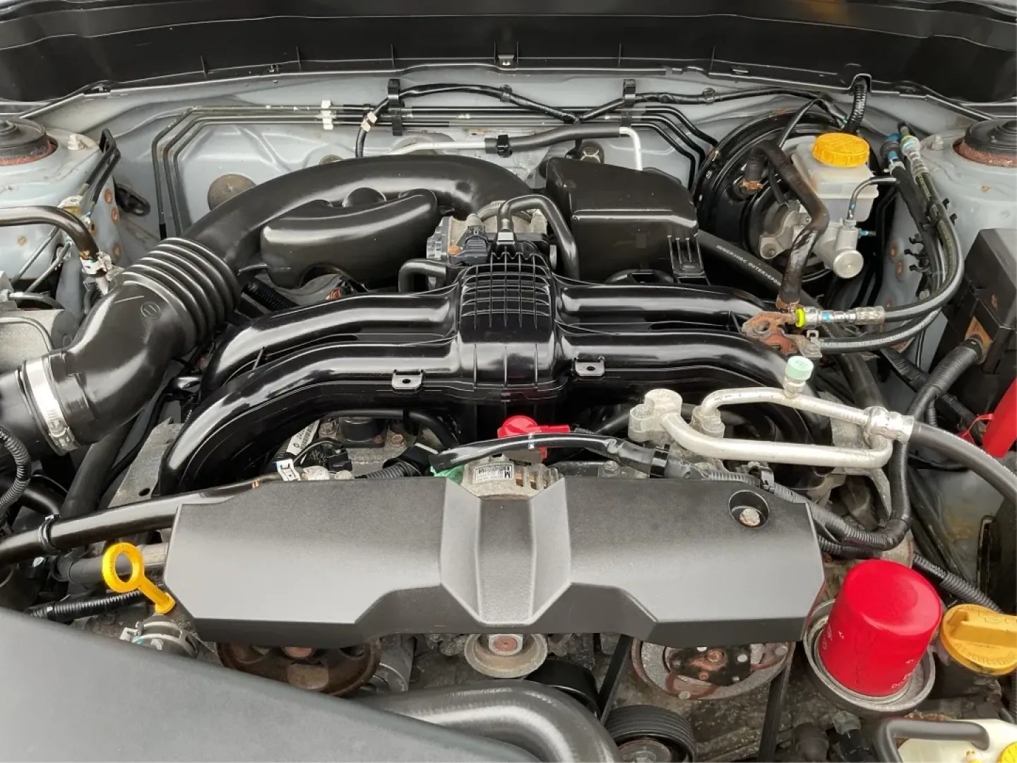2013 Subaru Forester 2.5X Limited (JF2SHAEC3DH) with an 2.5L H-4 DOHC engine, located at 401 Woodman Dr, Riverside, OH, 45431, (937) 908-9800, 39.760899, -84.123421 - Discover the ultimate blend of adventure and reliability with this 2013 Subaru Forester 2.5X Limited, available now at Advantage Car and Credit - Riverside. Located at 401 Woodman Dr, Riverside, OH 45431, we specialize in Buy Here Pay Here financing, ensuring that you drive away with guaranteed appr - Photo#11