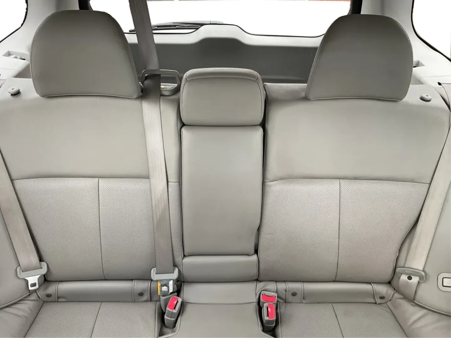 2013 Subaru Forester 2.5X Limited (JF2SHAEC3DH) with an 2.5L H-4 DOHC engine, located at 401 Woodman Dr, Riverside, OH, 45431, (937) 908-9800, 39.760899, -84.123421 - Discover the ultimate blend of adventure and reliability with this 2013 Subaru Forester 2.5X Limited, available now at Advantage Car and Credit - Riverside. Located at 401 Woodman Dr, Riverside, OH 45431, we specialize in Buy Here Pay Here financing, ensuring that you drive away with guaranteed appr - Photo#14
