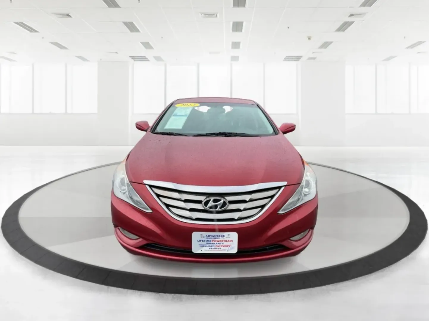 2013 Hyundai Sonata SE (5NPEC4AC1DH) with an 2.4L I-4 gasoline direct injection engine, located at 1951 S Dayton Lakeview Rd., New Carlisle, OH, 45344, (937) 908-9800, 39.890999, -84.050255 - Are you ready to elevate your daily commute or weekend adventures? The 2013 Hyundai Sonata SE is not just a vehicle; it's a lifestyle choice that seamlessly blends comfort, style, and practicality. Ideal for budget-conscious buyers seeking reliable transportation, this sedan is perfect for everythin - Photo#7