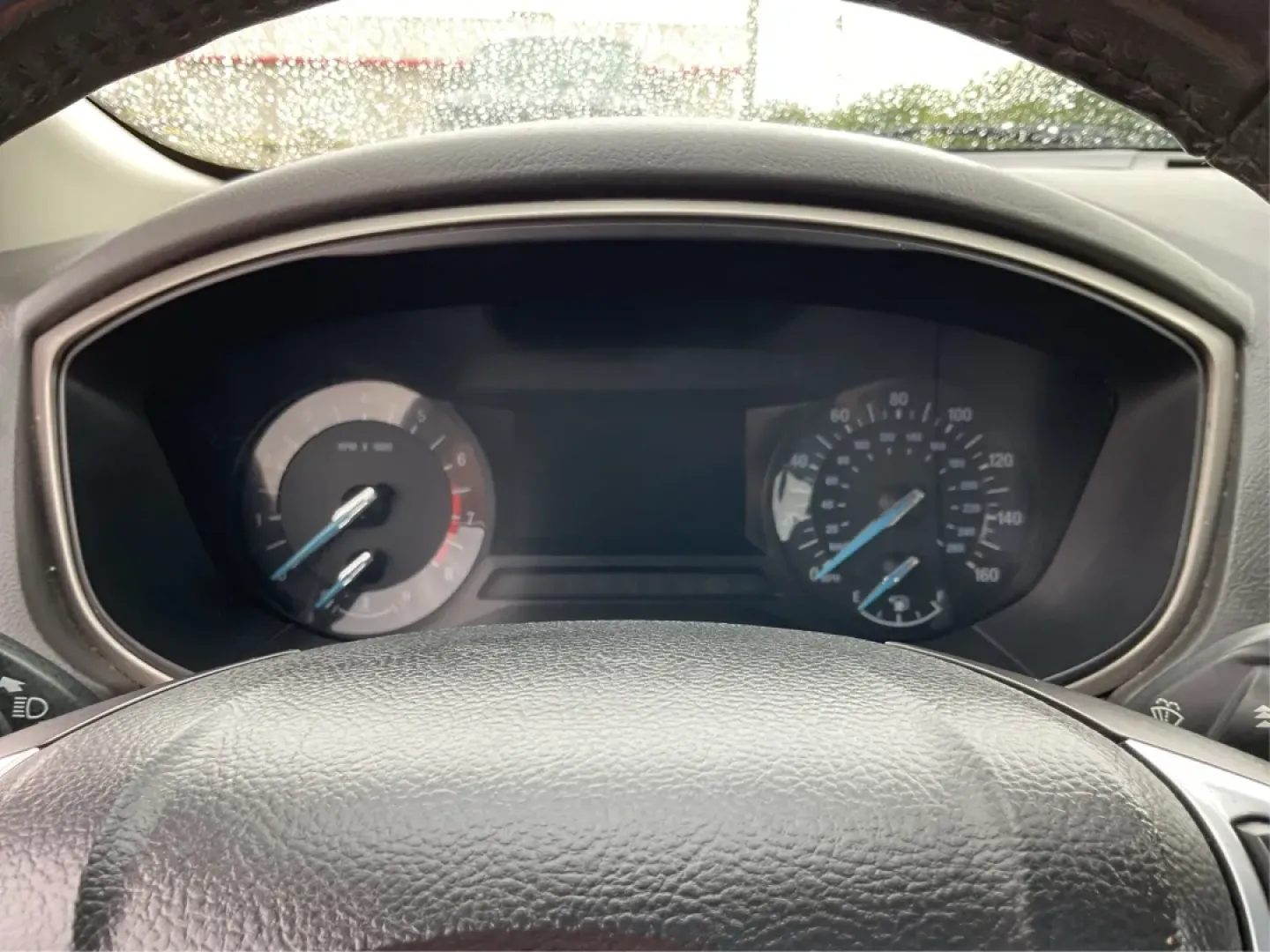2014 Ford Fusion SE (3FA6P0HD2ER) with an Other engine, located at 4508 South Dixie Dr, Moraine, OH, 45439, (937) 908-9800, 39.689976, -84.218452 - **Discover Your Next Adventure with the 2014 Ford Fusion SE at Advantage Car and Credit - Moraine** <br /> <br /> Are you ready to elevate your daily commute or family road trips? The 2014 Ford Fusion SE is your gateway to a lifestyle brimming with comfort, technology, and reliability. Ideal for bu - Photo#15