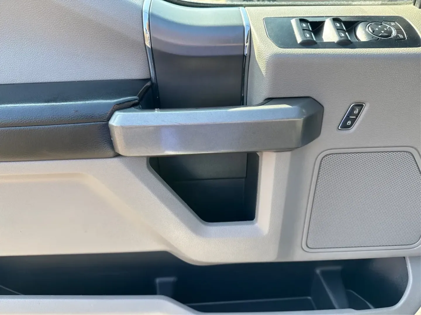 2017 Ford F-150 XLT (1FTFX1EF2HF) with an Other engine, located at 1099 N County Rd 25A , Troy, OH, 45373, (937) 908-9800, 40.057079, -84.212883 - **Unleash Your Adventures with This 2017 Ford F-150 XLT from Advantage Car and Credit - Troy!** <br /> <br /> Are you in search of a reliable truck that fits your adventurous lifestyle while also providing the comfort and technology you crave? Look no further than this stunning 2017 Ford F-150 XLT, - Photo#19