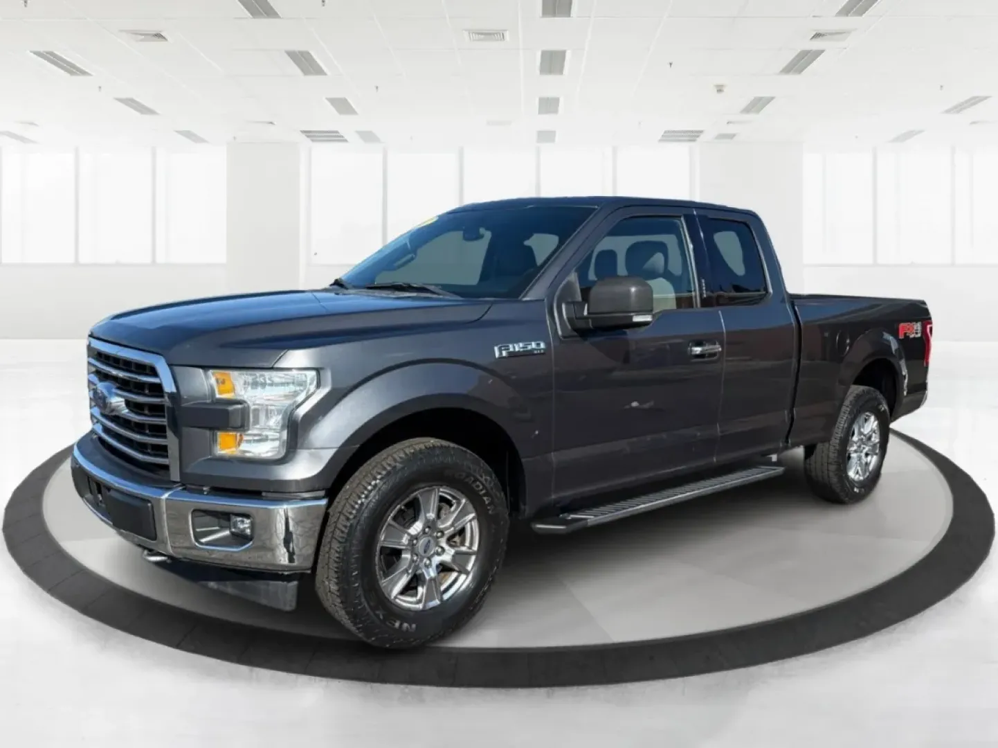 2017 Ford F-150 XLT (1FTFX1EF2HF) with an 5L V-8 DOHC engine, located at 401 Woodman Dr, Riverside, OH, 45431, (937) 908-9800, 39.760899, -84.123421 - **Unleash Your Adventures with This 2017 Ford F-150 XLT from Advantage Car and Credit - Troy!** <br /> <br /> Are you in search of a reliable truck that fits your adventurous lifestyle while also providing the comfort and technology you crave? Look no further than this stunning 2017 Ford F-150 XLT, - Photo#8