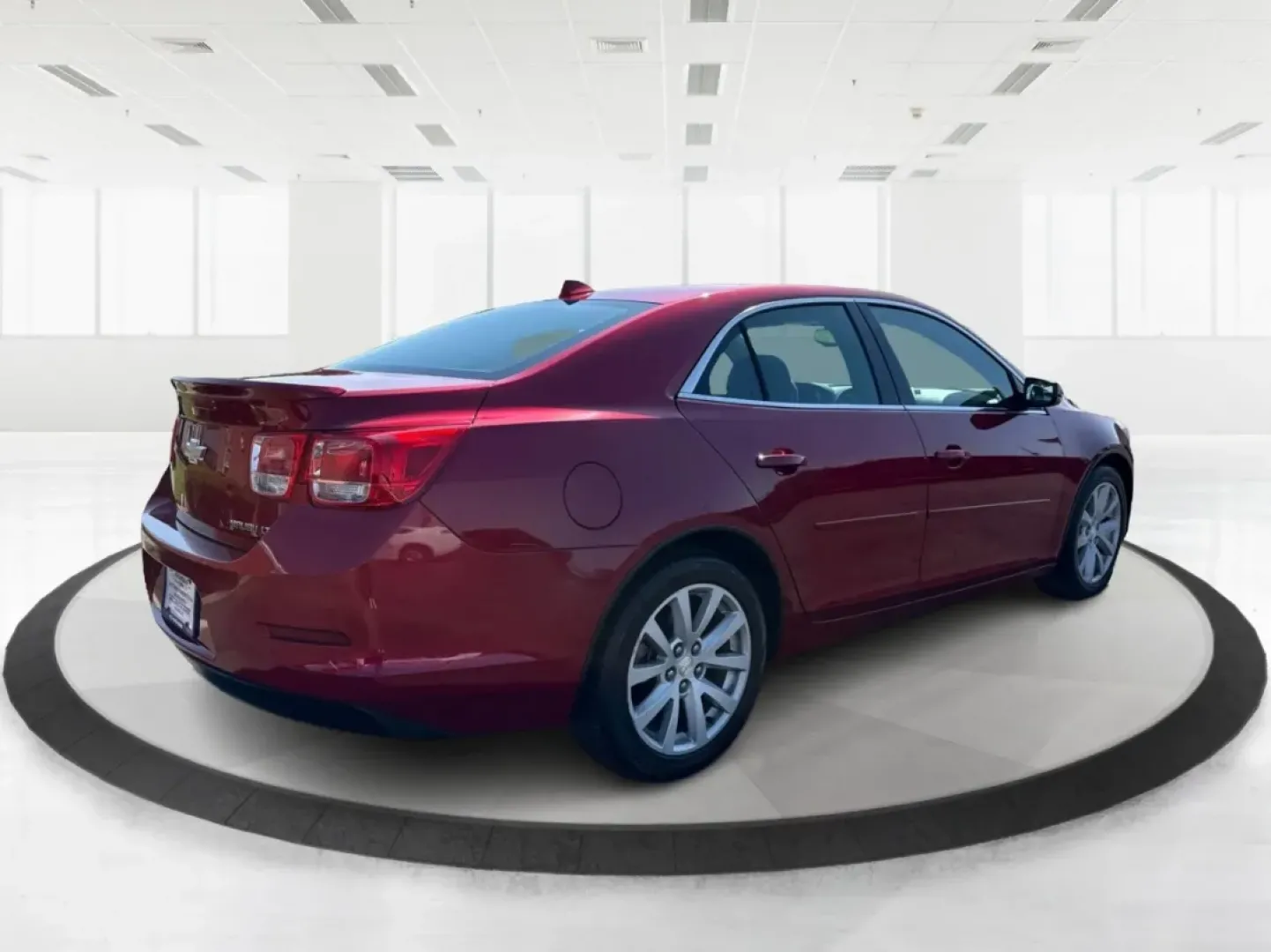 2014 Chevrolet Malibu 2LT (1G11E5SL4EF) with an 2.5L L4 DOHC 16V engine, 6-Speed Automatic transmission, located at 8750 N County Rd 25A, Piqua, OH, 45356, (937) 908-9800, 40.164391, -84.232513 - **Drive in Style: The 2014 Chevrolet Malibu 2LT Awaits You!** <br /> <br /> Are you ready to elevate your daily commute or embark on unforgettable weekend road trips? The 2014 Chevrolet Malibu 2LT is the ultimate sedan designed for budget-conscious buyers and anyone seeking a reliable vehicle that d - Photo#2