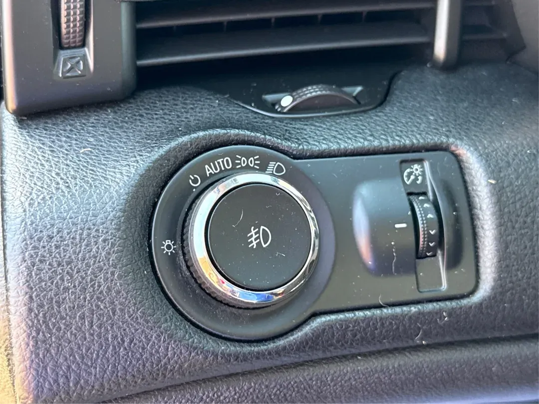 2014 Chevrolet Malibu 2LT (1G11E5SL4EF) with an 2.5L L4 DOHC 16V engine, 6-Speed Automatic transmission, located at 8750 N County Rd 25A, Piqua, OH, 45356, (937) 908-9800, 40.164391, -84.232513 - **Drive in Style: The 2014 Chevrolet Malibu 2LT Awaits You!** <br /> <br /> Are you ready to elevate your daily commute or embark on unforgettable weekend road trips? The 2014 Chevrolet Malibu 2LT is the ultimate sedan designed for budget-conscious buyers and anyone seeking a reliable vehicle that d - Photo#17