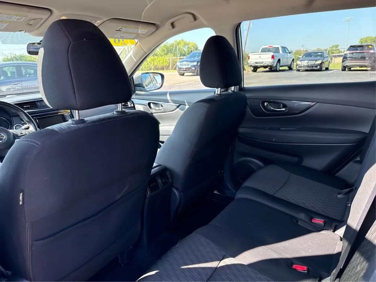 2018 Nissan Rogue SV (KNMAT2MV7JP) with an 2.5L I-4 DOHC engine, located at 8750 N County Rd 25A, Piqua, OH, 45356, (937) 908-9800, 40.164391, -84.232513 - **Adventure Awaits with the 2018 Nissan Rogue SV Perfect for Your Lifestyle!**<br /> <br /> Are you ready to elevate your driving experience? The 2018 Nissan Rogue SV, with its impeccable blend of style, comfort, and versatility, is designed for those who crave adventure without sacrificing practic - Photo#10