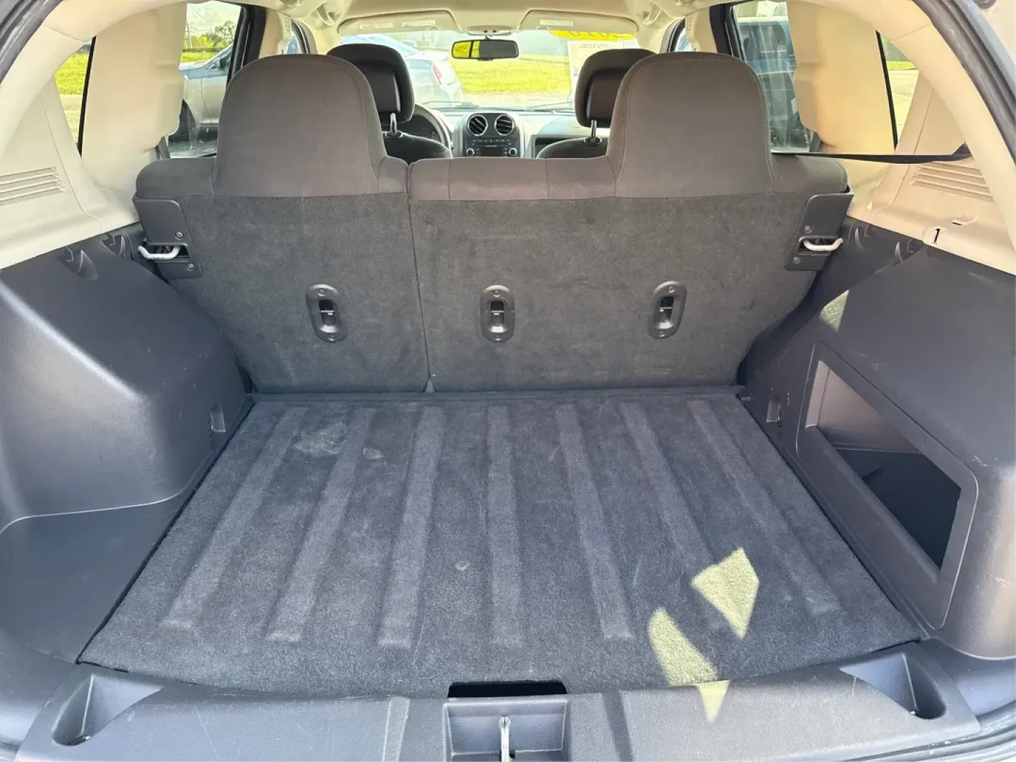 2016 Jeep Compass Sport (1C4NJCBA6GD) with an Other engine, located at 880 E. National Road, Vandalia, OH, 45377, (937) 908-9800, 39.891918, -84.183594 - **Adventure Awaits: Discover the 2016 Jeep Compass Sport at Advantage Car and Credit!**<br /> <br /> Are you ready to embrace the open road and tackle weekend adventures? Look no further than the 2016 Jeep Compass Sport, a versatile SUV that fits seamlessly into your active lifestyle. Whether you're - Photo#12