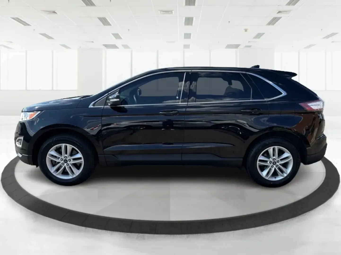 2017 Ford Edge SEL (2FMPK4J9XHB) with an Other engine, located at 880 E. National Road, Vandalia, OH, 45377, (937) 908-9800, 39.891918, -84.183594 - **Discover Your Next Adventure with the 2017 Ford Edge SEL at Advantage Car and Credit!**<br /> <br /> Are you ready to elevate your driving experience? The 2017 Ford Edge SEL is not just a vehicle; it's a lifestyle choice that caters to your every need-whether you're a busy professional looking for - Photo#5
