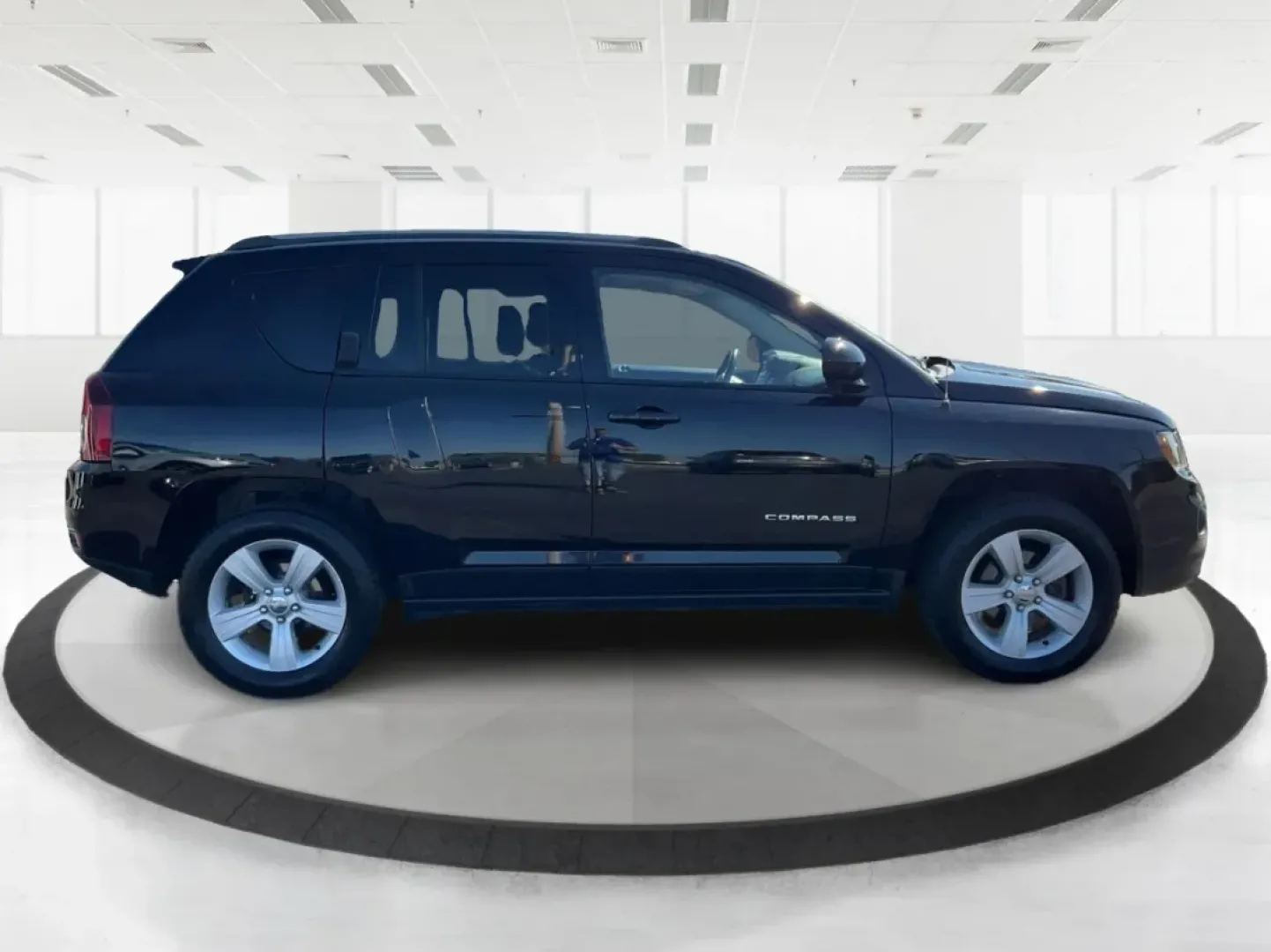 2016 Jeep Compass Latitude (1C4NJDEB2GD) with an 2.4L I-4 DOHC engine, located at 1230 East Main St, Xenia, OH, 45385, (937) 908-9800, 39.688026, -83.910172 - **Adventure Awaits with This 2016 Jeep Compass Latitude!**<br /> <br /> If you're seeking a vehicle that complements your active lifestyle, look no further than this versatile 2016 Jeep Compass Latitude. Perfect for weekend getaways, family road trips, or daily commutes, this SUV is designed to hand - Photo#1