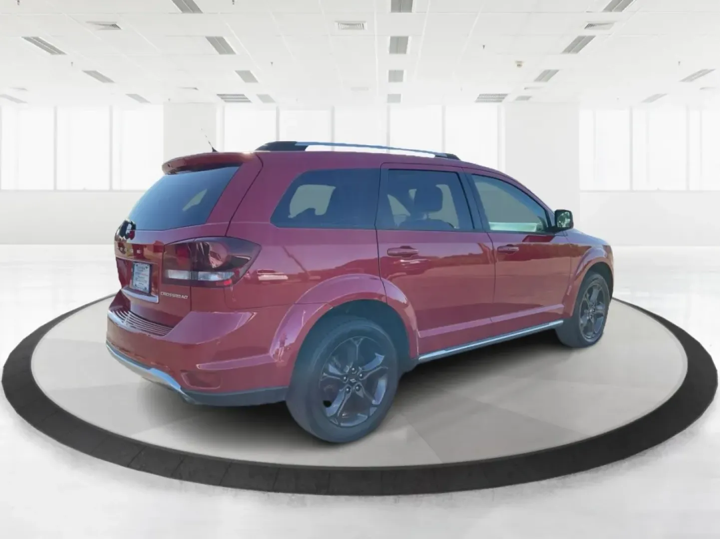 2018 Dodge Journey Crossroad AWD (3C4PDDGG1JT) with an Pentastar 3.6L V-6 DOHC engine, located at 8750 N County Rd 25A, Piqua, OH, 45356, (937) 908-9800, 40.164391, -84.232513 - **Explore Adventure with the 2018 Dodge Journey Crossroad AWD at Advantage Car and Credit - Piqua!**<br /> <br /> Are you ready to enhance your family's adventures or commute in style? Look no further! The 2018 Dodge Journey Crossroad AWD is your perfect companion for weekend getaways, school runs, - Photo#2