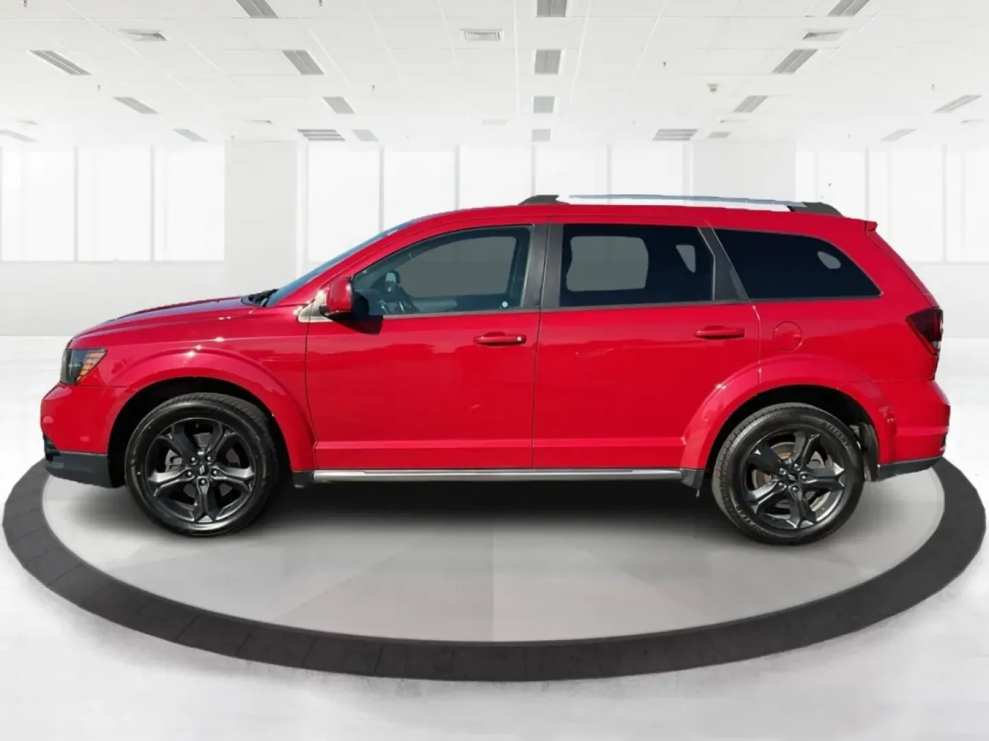 2018 Dodge Journey Crossroad AWD (3C4PDDGG1JT) with an Pentastar 3.6L V-6 DOHC engine, located at 8750 N County Rd 25A, Piqua, OH, 45356, (937) 908-9800, 40.164391, -84.232513 - **Explore Adventure with the 2018 Dodge Journey Crossroad AWD at Advantage Car and Credit - Piqua!**<br /> <br /> Are you ready to enhance your family's adventures or commute in style? Look no further! The 2018 Dodge Journey Crossroad AWD is your perfect companion for weekend getaways, school runs, - Photo#4