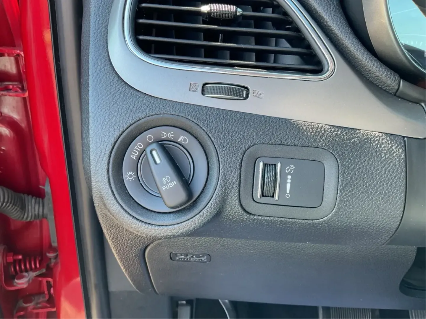 2018 Dodge Journey Crossroad AWD (3C4PDDGG1JT) with an Pentastar 3.6L V-6 DOHC engine, located at 8750 N County Rd 25A, Piqua, OH, 45356, (937) 908-9800, 40.164391, -84.232513 - **Explore Adventure with the 2018 Dodge Journey Crossroad AWD at Advantage Car and Credit - Piqua!**<br /> <br /> Are you ready to enhance your family's adventures or commute in style? Look no further! The 2018 Dodge Journey Crossroad AWD is your perfect companion for weekend getaways, school runs, - Photo#16