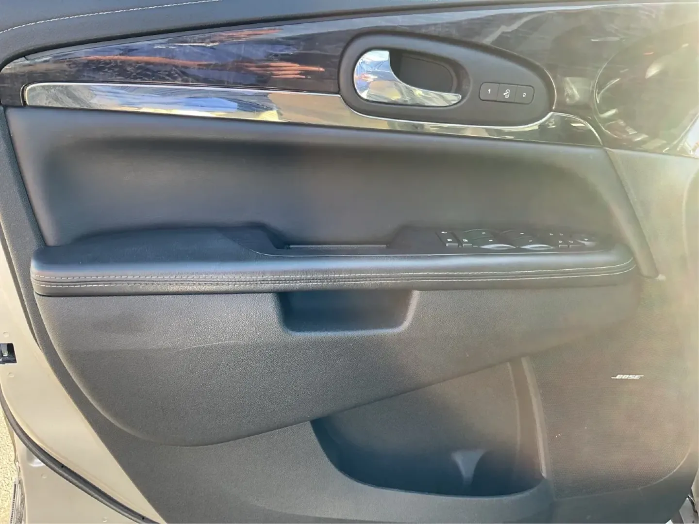 2015 Buick Enclave Premium (5GAKRCKD5FJ) with an 3.6L V-6 gasoline direct injection engine, located at 1230 East Main St, Xenia, OH, 45385, (937) 908-9800, 39.688026, -83.910172 - **Experience Family Adventures in the 2015 Buick Enclave Premium-Your Perfect Family SUV!**<br /> <br /> Are you in search of a family-friendly vehicle that combines comfort, space, and advanced features? Look no further! The 2015 Buick Enclave Premium is designed for growing families and those who - Photo#19