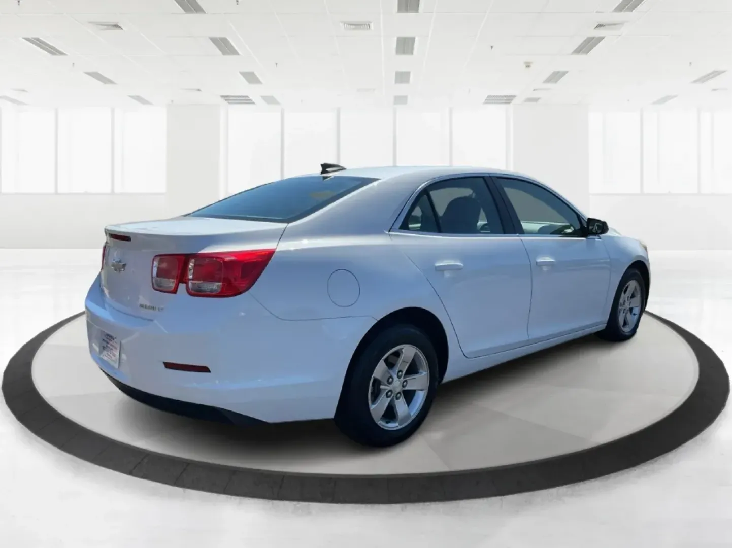 2015 Chevrolet Malibu 1FL (1G11A5SL9FU) with an ECOTEC 2.5L I-4 gasoline direct injection engine, located at 1099 N County Rd 25A , Troy, OH, 45373, (937) 908-9800, 40.057079, -84.212883 - **Discover Your Next Adventure with the 2015 Chevrolet Malibu at Advantage Car and Credit - Troy!**<br /> <br /> Are you in search of a reliable sedan that seamlessly combines style, comfort, and performance for your daily commute? Look no further! The 2015 Chevrolet Malibu 1FL is the perfect vehicl - Photo#2