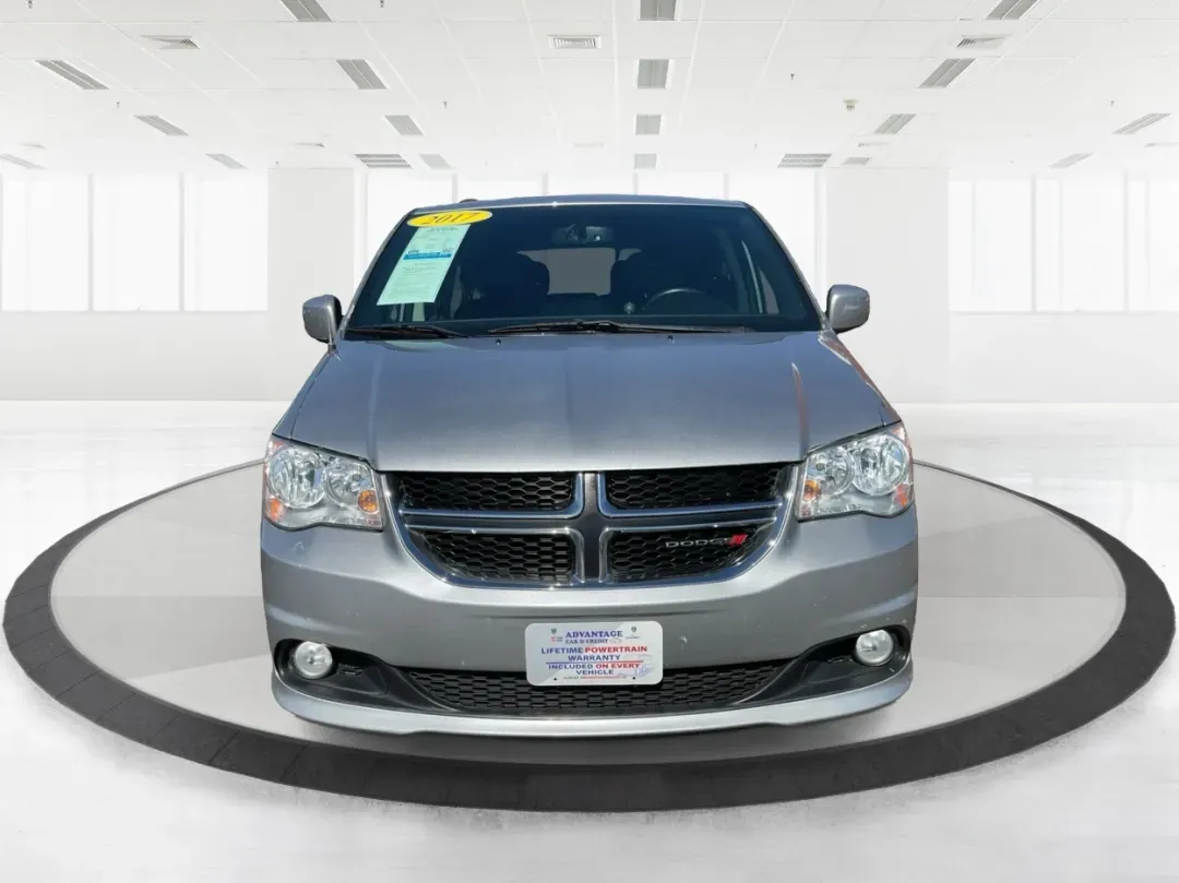 2017 Dodge Grand Caravan SXT (2C4RDGCG5HR) with an Pentastar 3.6L V-6 DOHC engine, located at 1230 East Main St, Xenia, OH, 45385, (937) 908-9800, 39.688026, -83.910172 - **Adventure Awaits with the 2017 Dodge Grand Caravan SXT in Fairborn, OH!**<br /> <br /> Are you looking for the perfect vehicle to accommodate your growing family or to embark on weekend adventures? Look no further! The 2017 Dodge Grand Caravan SXT is designed for those who prioritize space, comfor - Photo#7