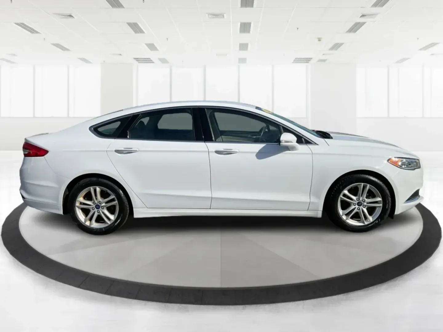 2018 Ford Fusion SE (3FA6P0HD4JR) with an Other engine, located at 1184 Kauffman Ave, Fairborn, OH, 45324, (937) 908-9800, 39.807072, -84.030914 - **Experience the Perfect Blend of Comfort and Style with this 2018 Ford Fusion SE at Advantage Car and Credit Piqua!**<br /> <br /> Are you searching for a reliable sedan that combines comfort, tech features, and a sleek design? Look no further than this stunning **2018 Ford Fusion SE**! This car i - Photo#1