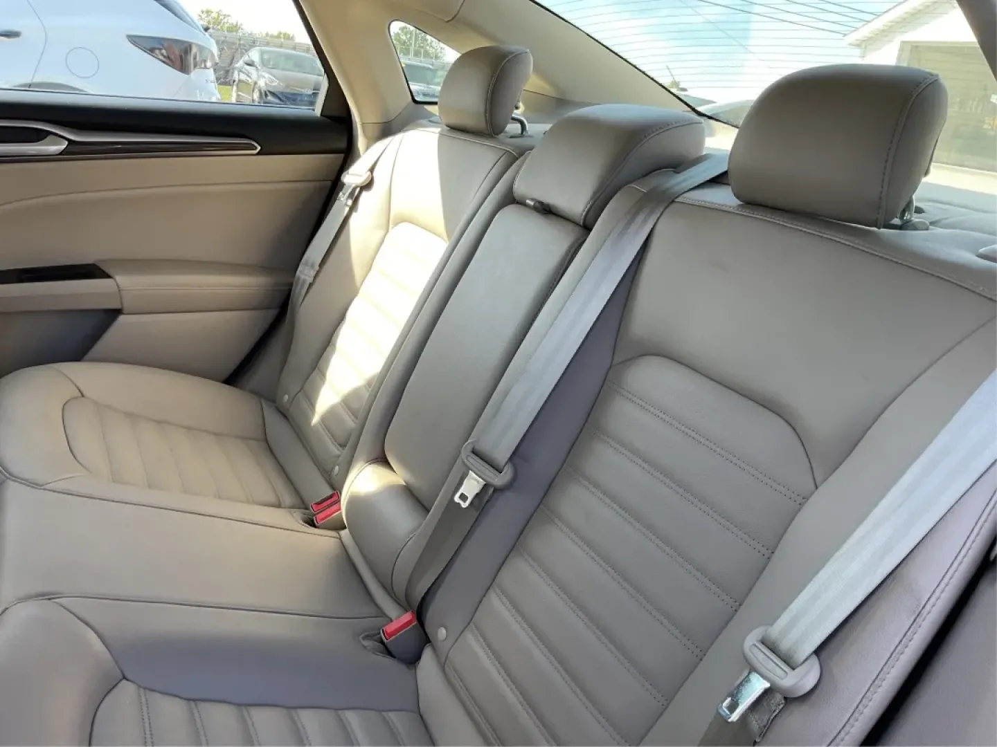 2018 Ford Fusion SE (3FA6P0HD4JR) with an Other engine, located at 1184 Kauffman Ave, Fairborn, OH, 45324, (937) 908-9800, 39.807072, -84.030914 - **Experience the Perfect Blend of Comfort and Style with this 2018 Ford Fusion SE at Advantage Car and Credit Piqua!**<br /> <br /> Are you searching for a reliable sedan that combines comfort, tech features, and a sleek design? Look no further than this stunning **2018 Ford Fusion SE**! This car i - Photo#10