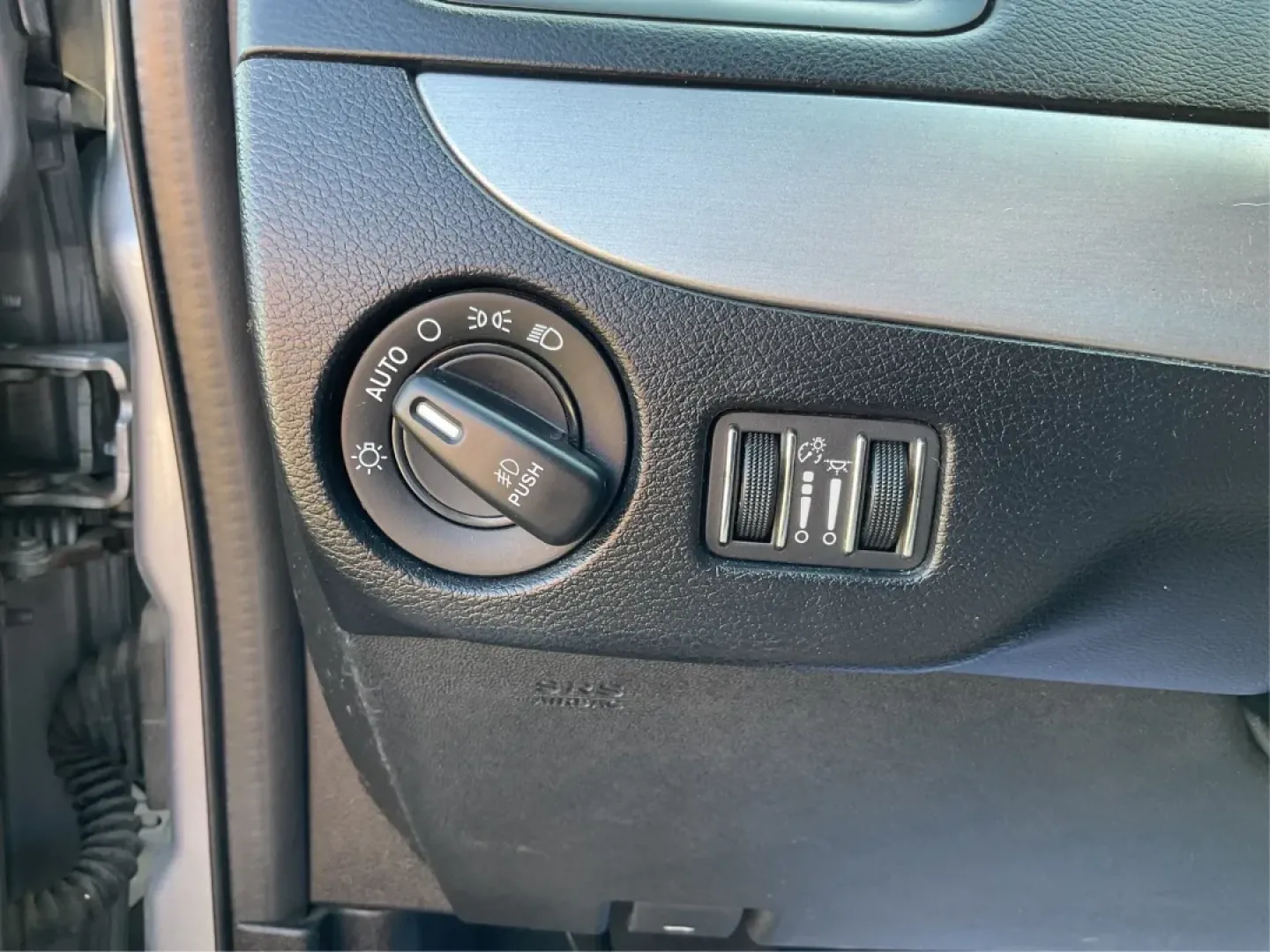 2019 Dodge Grand Caravan GT (2C4RDGEG7KR) with an Pentastar 3.6L V-6 DOHC engine, located at 1230 East Main St, Xenia, OH, 45385, (937) 908-9800, 39.688026, -83.910172 - Are you searching for the perfect vehicle that can effortlessly fit into your family's busy lifestyle? Look no further! The 2019 Dodge Grand Caravan GT is the ultimate choice for growing families, weekend adventurers, and anyone needing a reliable and spacious ride. With its impressive safety featur - Photo#17