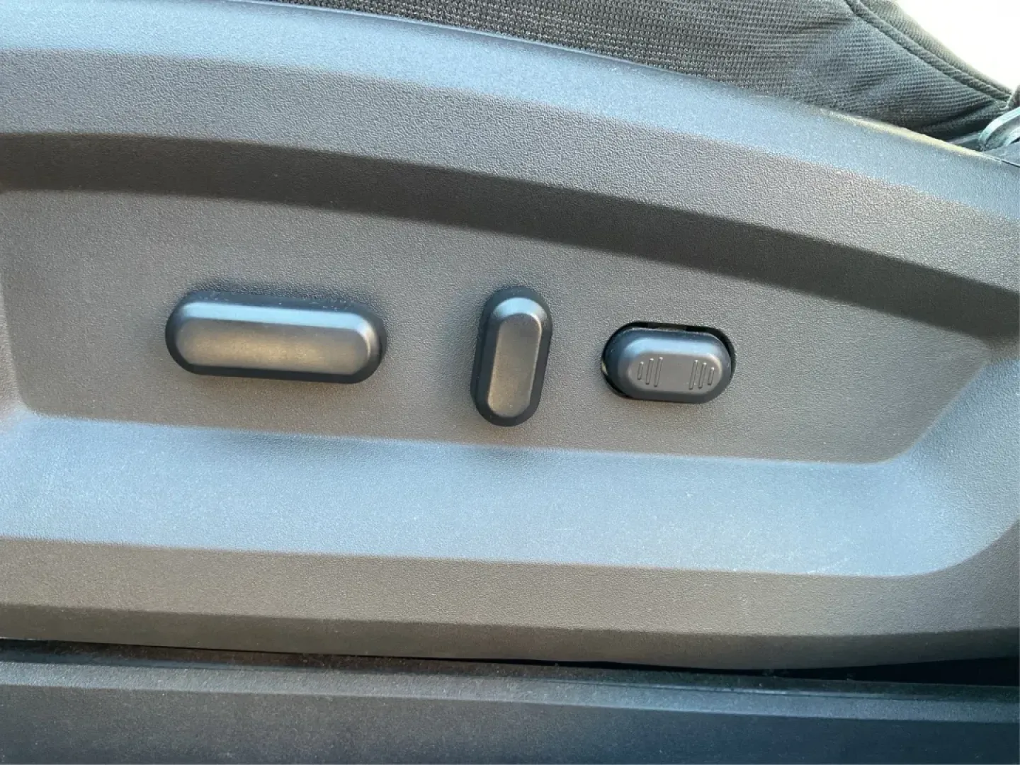 2012 Ford Edge SEL (2FMDK3JC9CB) with an Other engine, located at 880 E. National Road, Vandalia, OH, 45377, (937) 908-9800, 39.891918, -84.183594 - **Elevate Your Daily Drive with the 2012 Ford Edge SEL Perfect for Family Adventures and Daily Commutes!**<br /> <br /> Are you on the hunt for a versatile and stylish SUV that can cater to your family's needs while offering a comfortable daily commute? Look no further than the 2012 Ford Edge SEL, - Photo#18