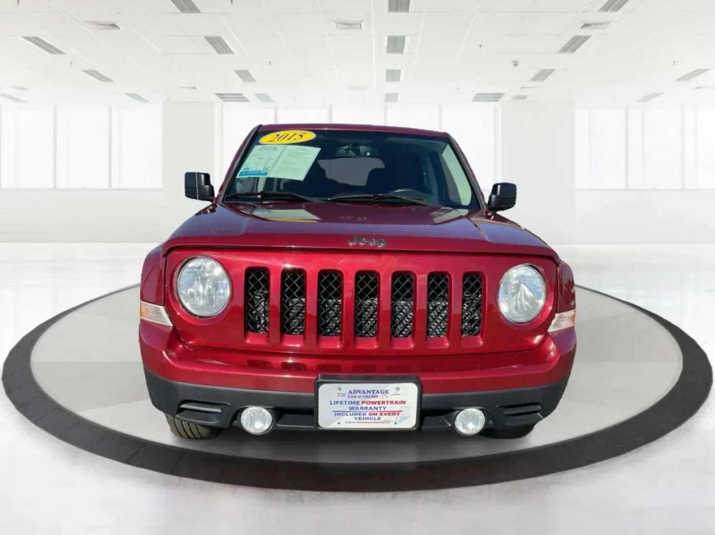 2015 Jeep Patriot Latitude (1C4NJRFB0FD) with an 2.4L I-4 DOHC engine, located at 401 Woodman Dr, Riverside, OH, 45431, (937) 908-9800, 39.760899, -84.123421 - **Adventure Awaits with the 2015 Jeep Patriot Latitude Your Perfect Companion for Every Journey!**<br /> <br /> At Advantage Car and Credit - Riverside, located at 401 Woodman Dr, Riverside, OH 45431, we understand that life is an adventure, whether it's gearing up for a weekend getaway or managing - Photo#7