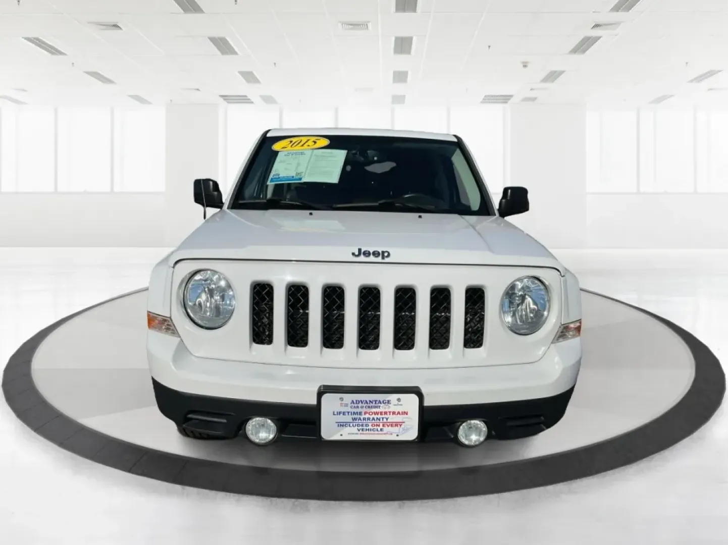2015 Jeep Patriot High Altitude Edition (1C4NJPFA5FD) with an 2L I-4 DOHC engine, located at 1230 East Main St, Xenia, OH, 45385, (937) 908-9800, 39.688026, -83.910172 - Discover the perfect blend of adventure and everyday practicality with the 2015 Jeep Patriot High Altitude Edition, now available at Advantage Car and Credit in Moraine, OH! Designed for those who want to conquer both the urban jungle and the great outdoors, this SUV is not just a vehicle; it's a li - Photo#7
