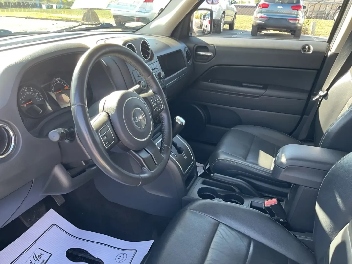 2015 Jeep Patriot High Altitude Edition (1C4NJPFA5FD) with an 2L I-4 DOHC engine, located at 1230 East Main St, Xenia, OH, 45385, (937) 908-9800, 39.688026, -83.910172 - Discover the perfect blend of adventure and everyday practicality with the 2015 Jeep Patriot High Altitude Edition, now available at Advantage Car and Credit in Moraine, OH! Designed for those who want to conquer both the urban jungle and the great outdoors, this SUV is not just a vehicle; it's a li - Photo#9
